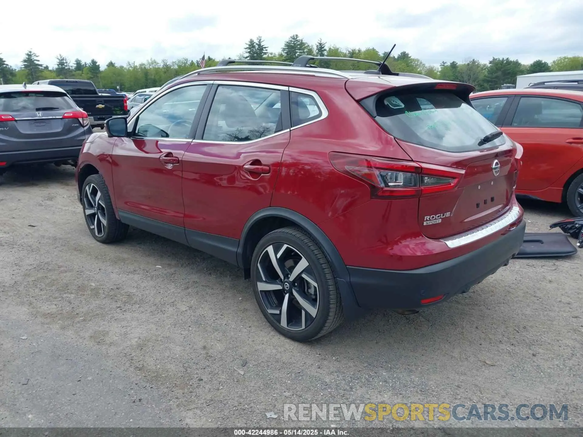 3 Photograph of a damaged car JN1BJ1CW0NW484433 NISSAN ROGUE SPORT 2022
