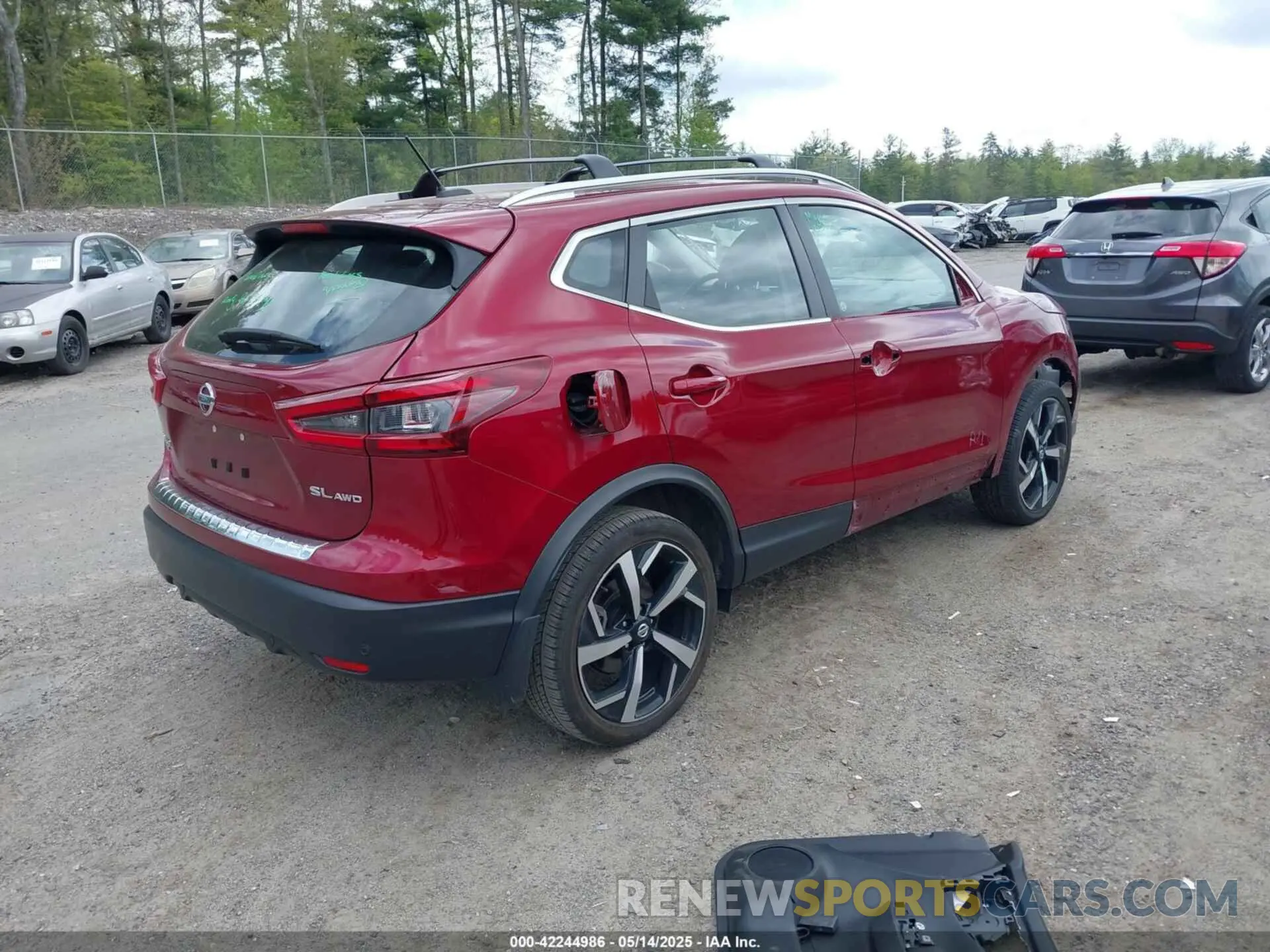 4 Photograph of a damaged car JN1BJ1CW0NW484433 NISSAN ROGUE SPORT 2022