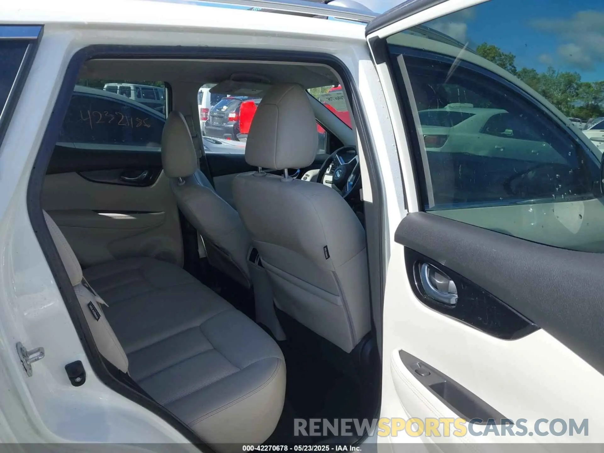 8 Photograph of a damaged car JN1BJ1CW0NW493553 NISSAN ROGUE SPORT 2022