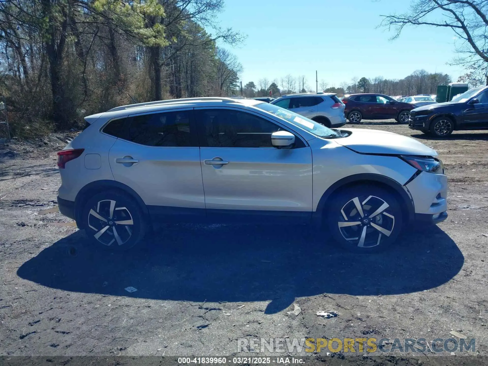 13 Photograph of a damaged car JN1BJ1CW5NW484654 NISSAN ROGUE SPORT 2022