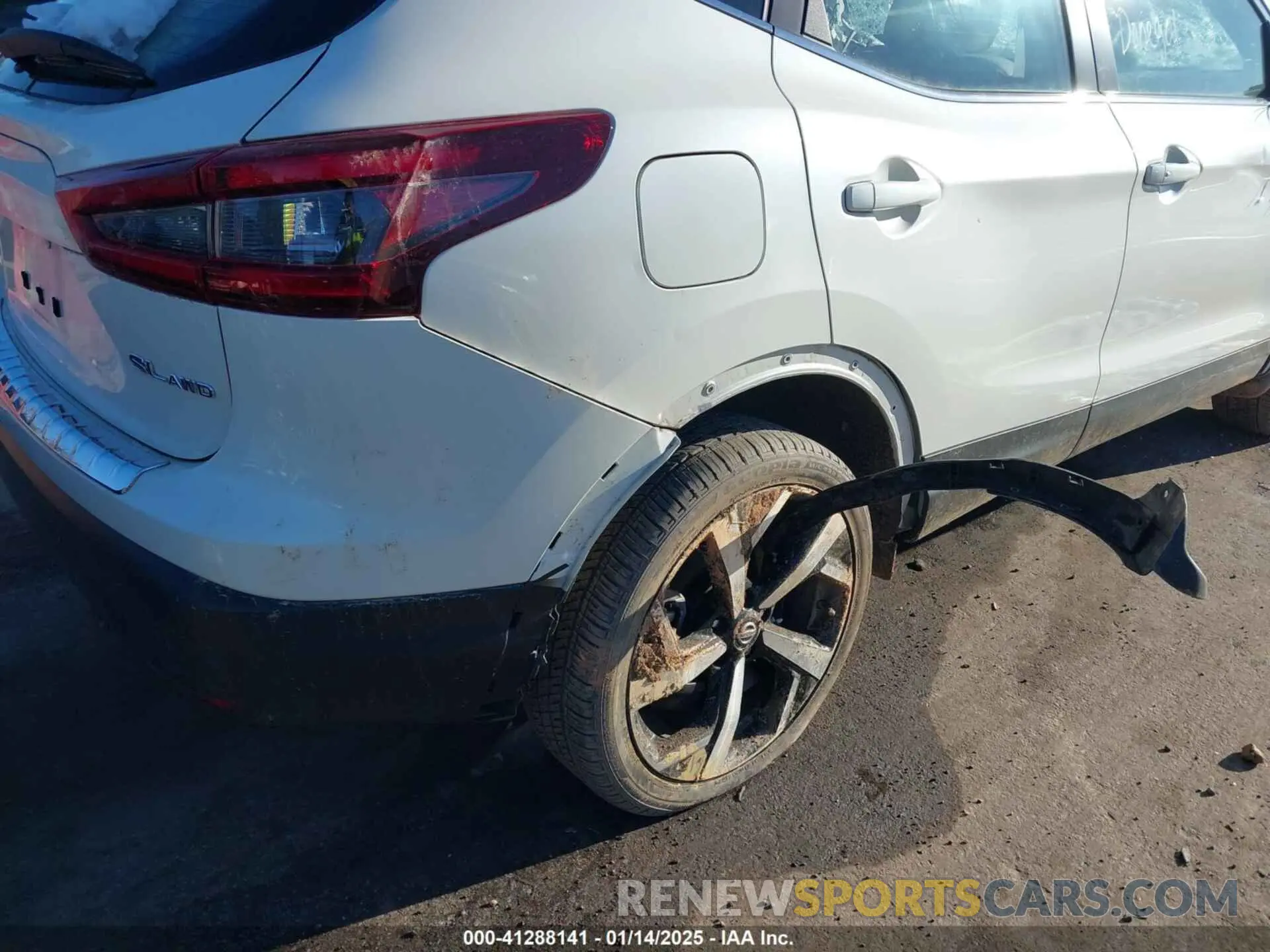 19 Photograph of a damaged car JN1BJ1CW5NW498960 NISSAN ROGUE SPORT 2022