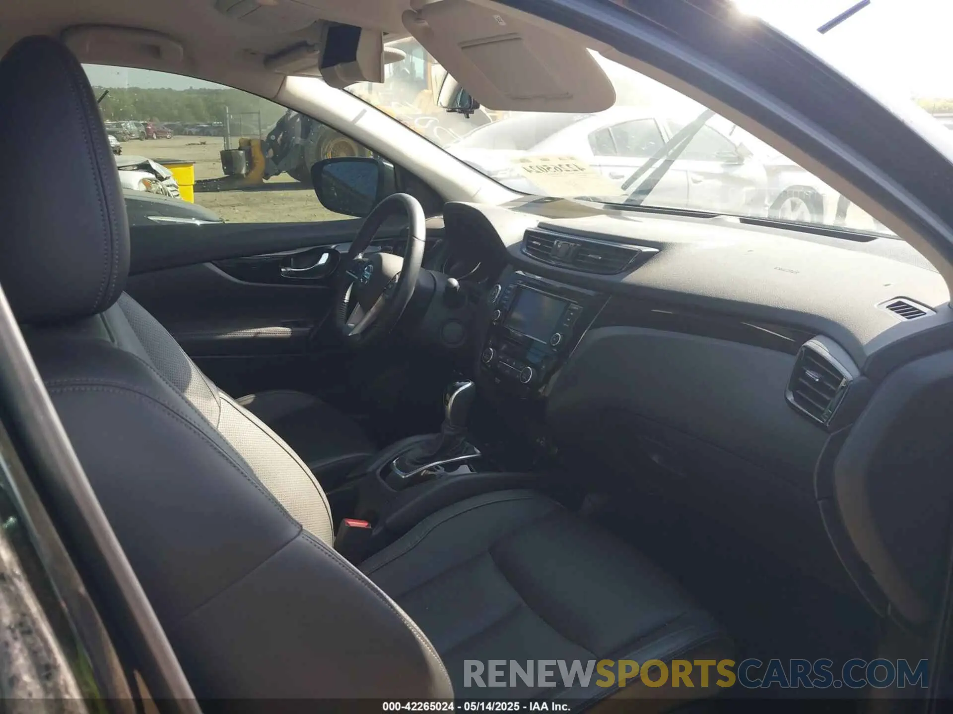 5 Photograph of a damaged car JN1BJ1CW6NW498725 NISSAN ROGUE SPORT 2022