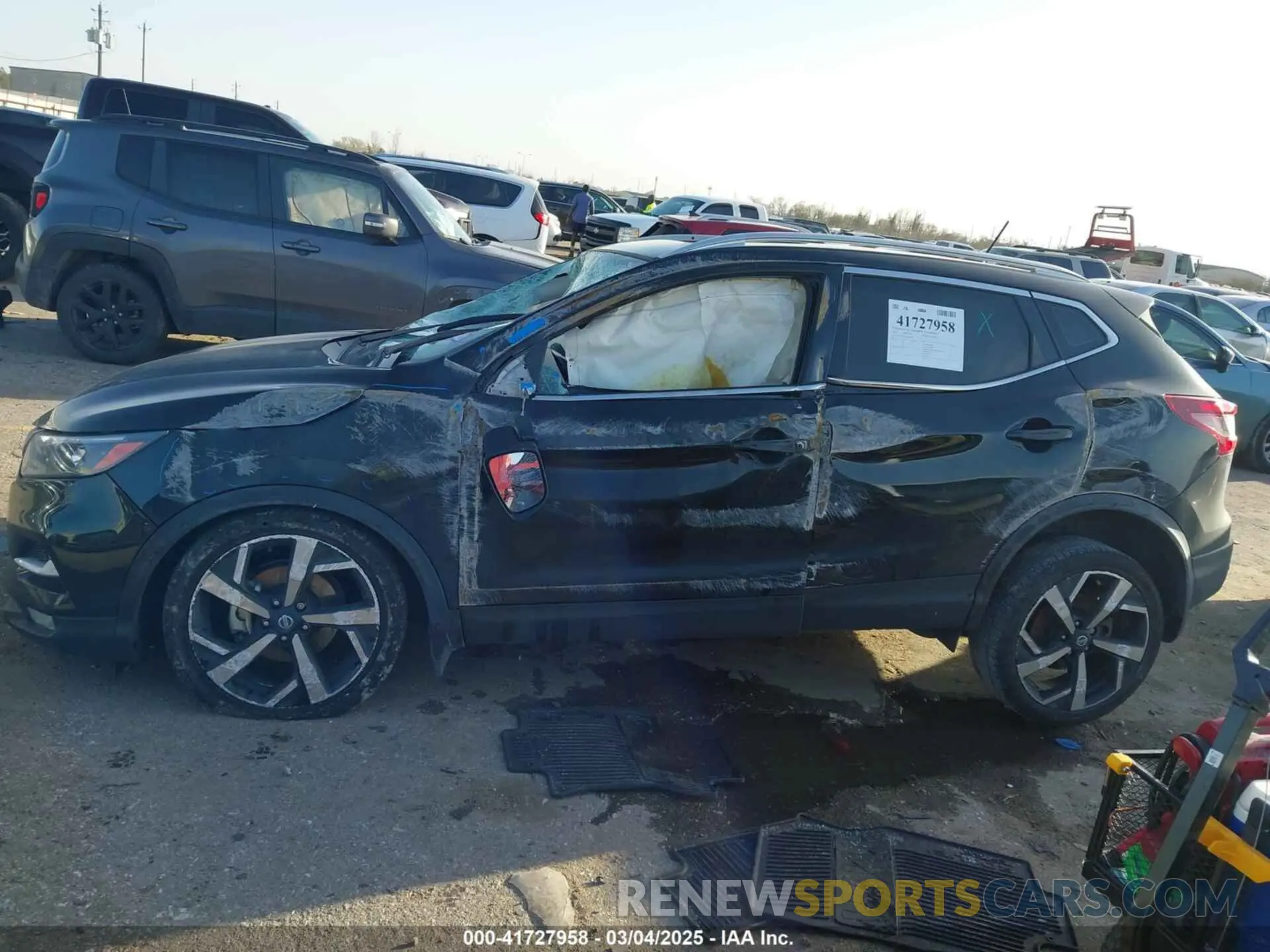 14 Photograph of a damaged car JN1BJ1CW7NW486759 NISSAN ROGUE SPORT 2022