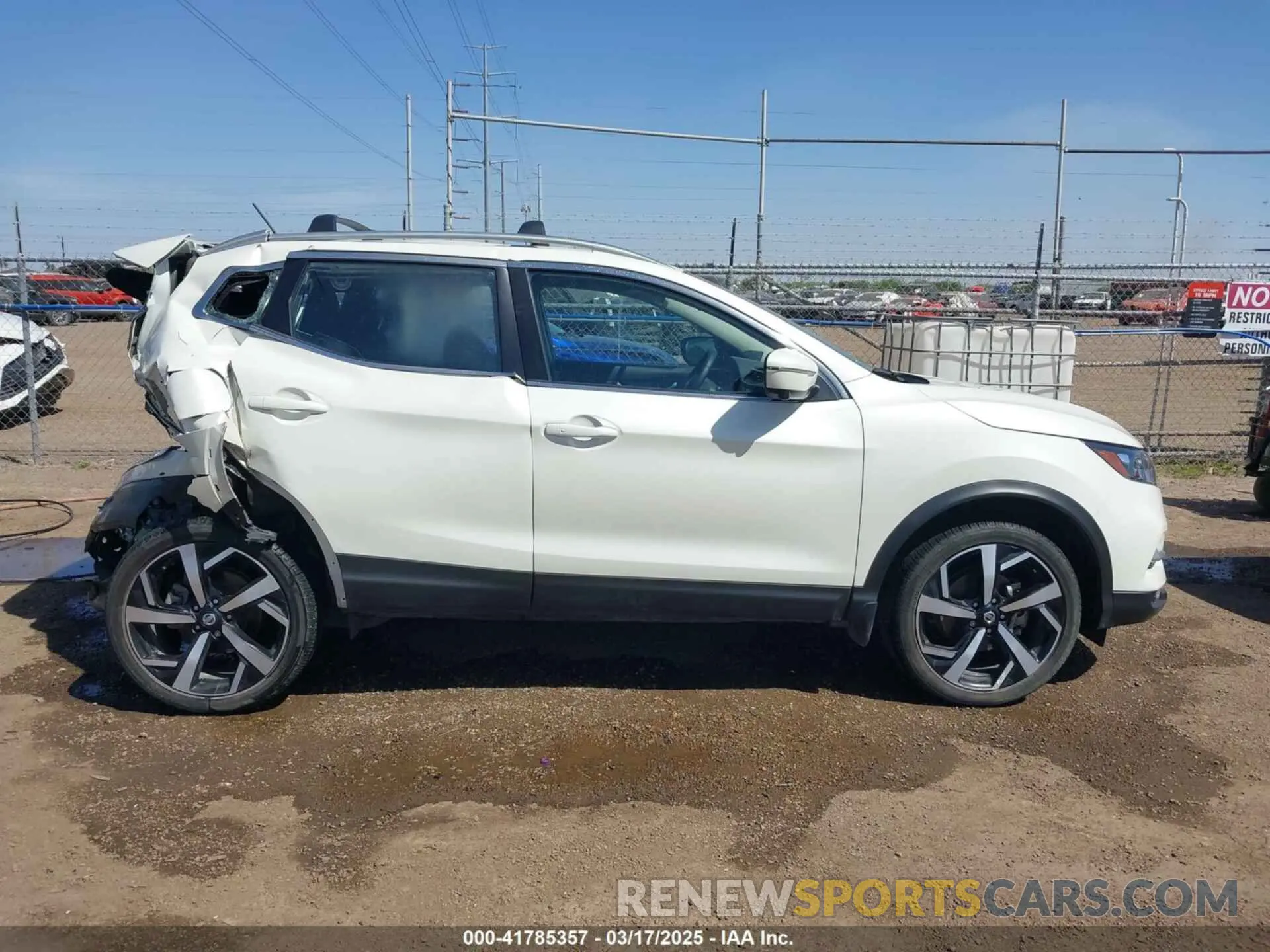 13 Photograph of a damaged car JN1BJ1CW7NW497468 NISSAN ROGUE SPORT 2022