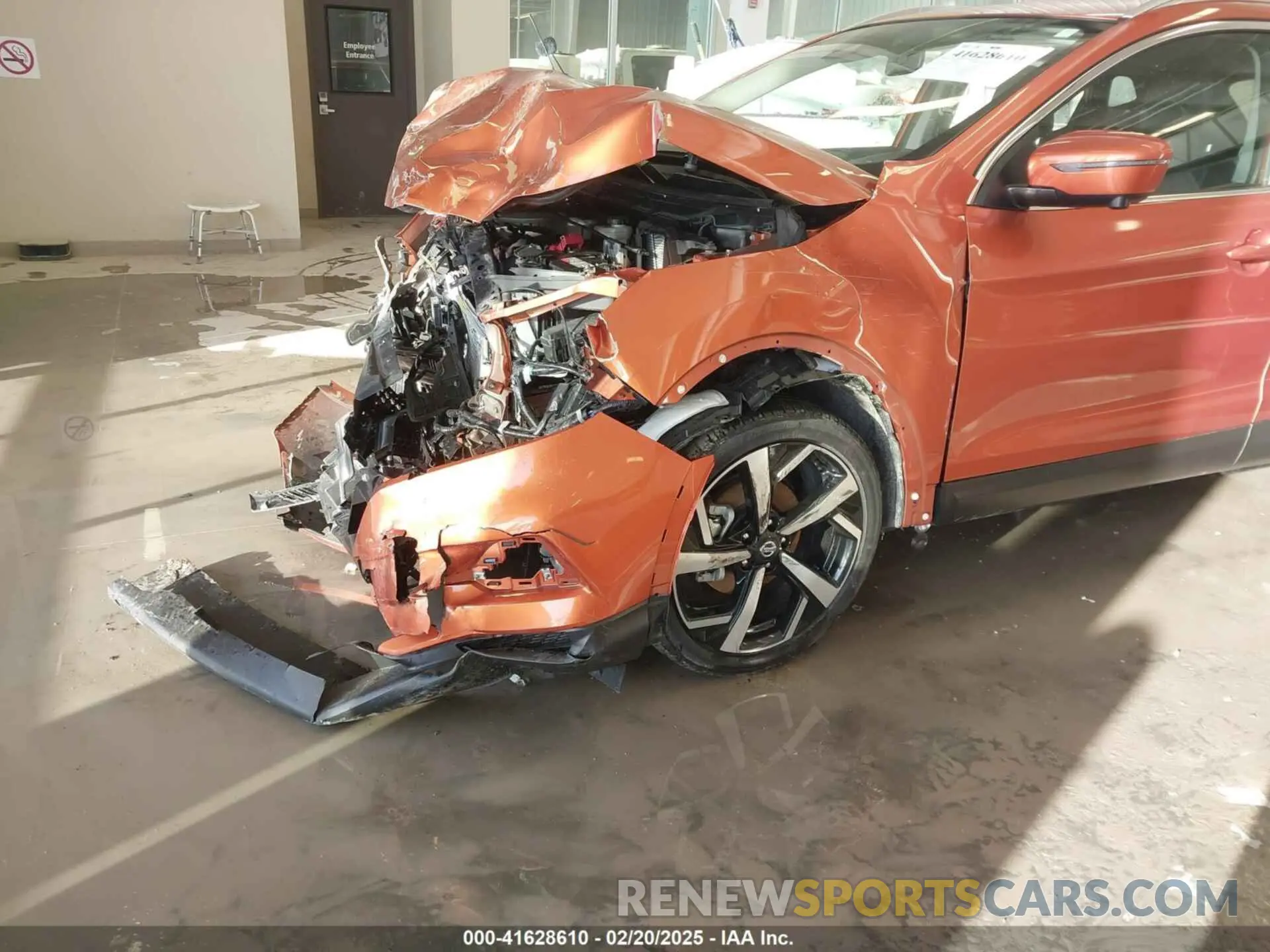 18 Photograph of a damaged car JN1BJ1CW9NW493843 NISSAN ROGUE SPORT 2022