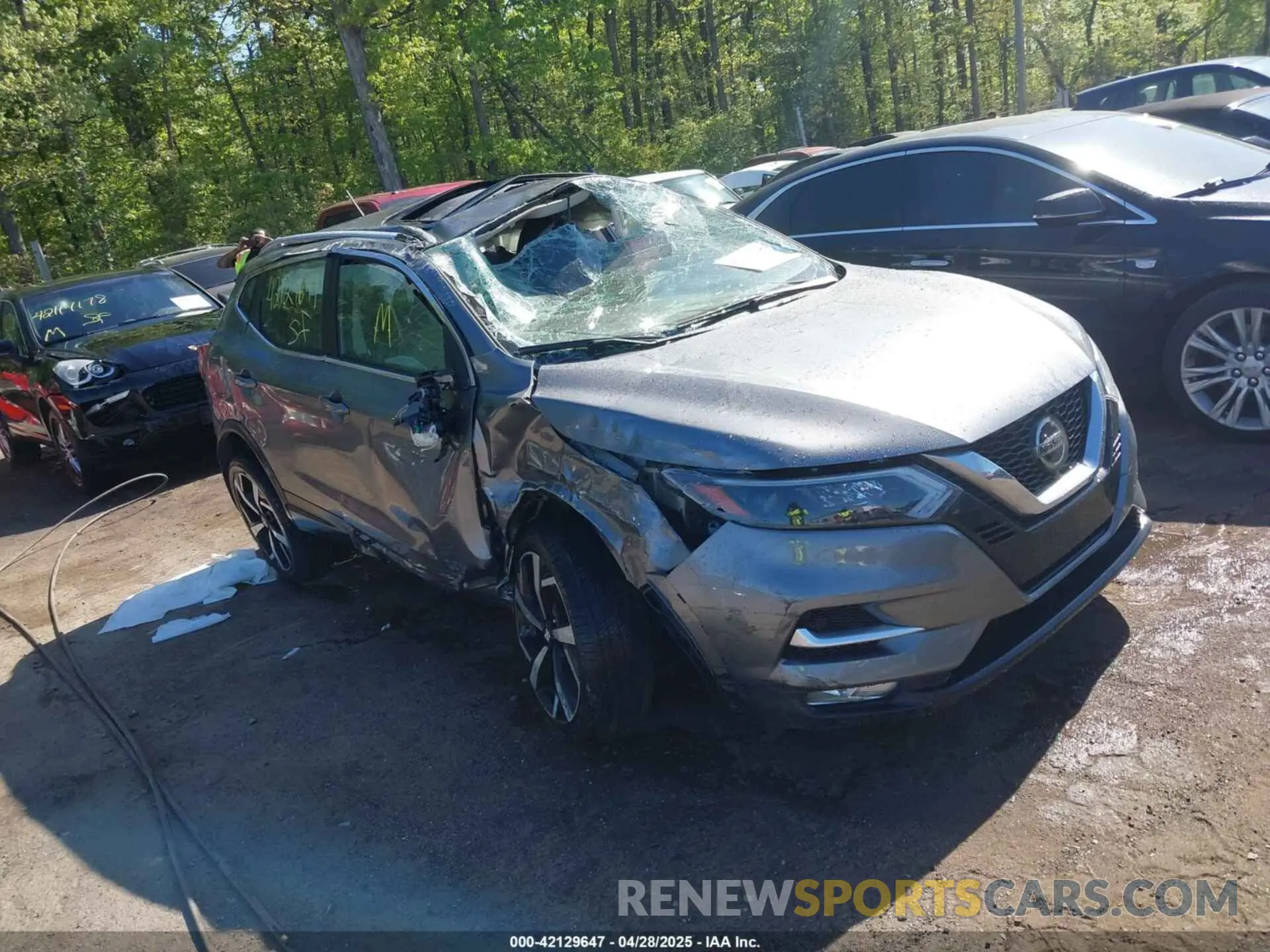 1 Photograph of a damaged car JN1BJ1CWXNW482768 NISSAN ROGUE SPORT 2022