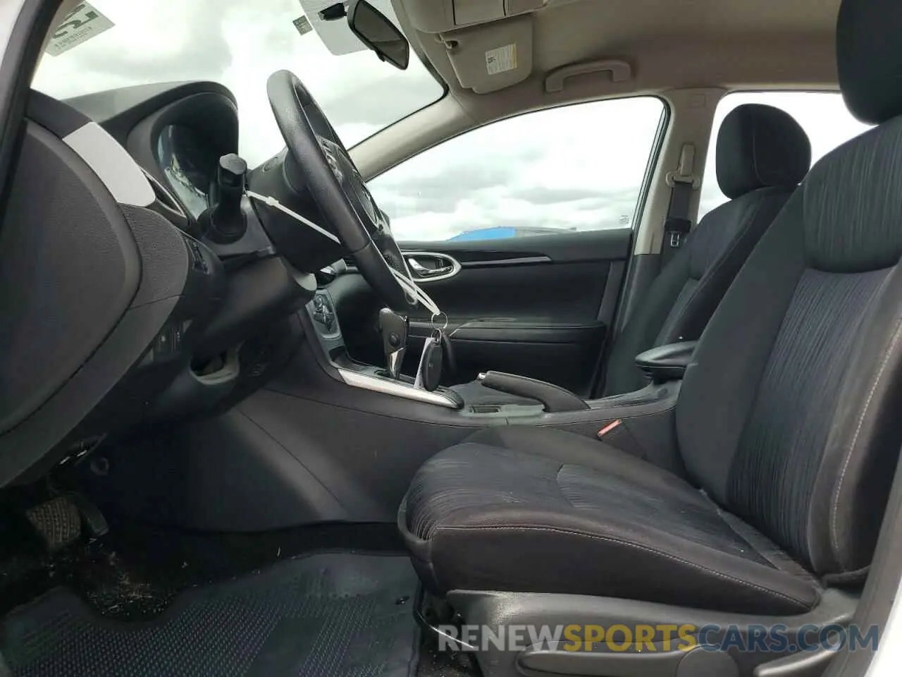 7 Photograph of a damaged car 3N1AB7AP0KL604630 NISSAN SENTRA 2019