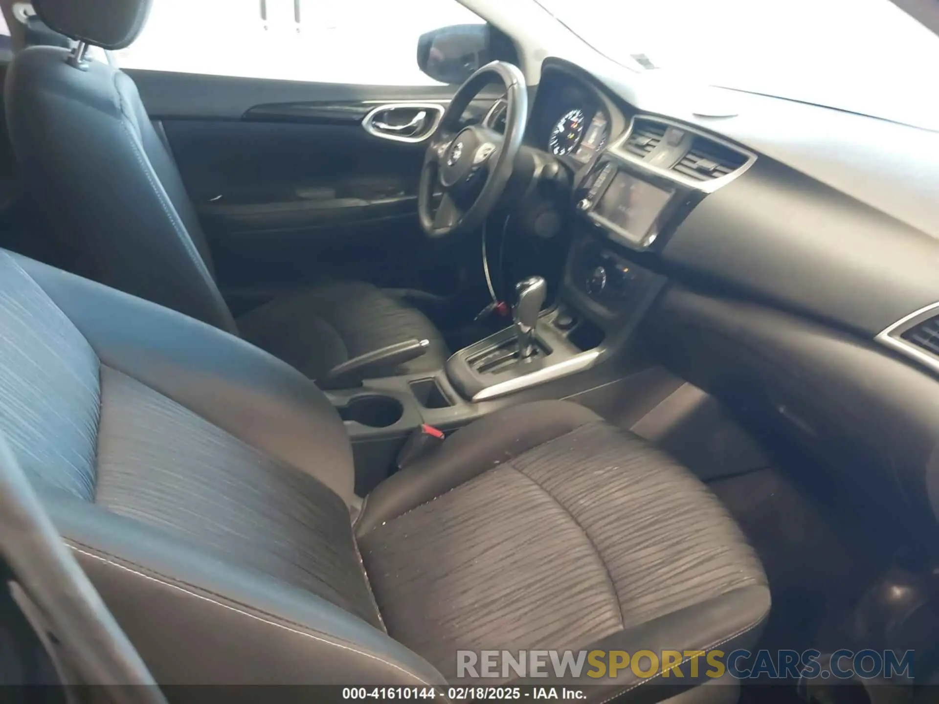 5 Photograph of a damaged car 3N1AB7AP0KL608760 NISSAN SENTRA 2019