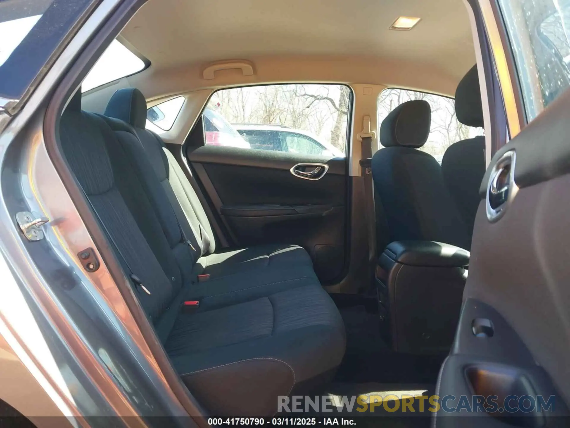 8 Photograph of a damaged car 3N1AB7AP0KL626675 NISSAN SENTRA 2019