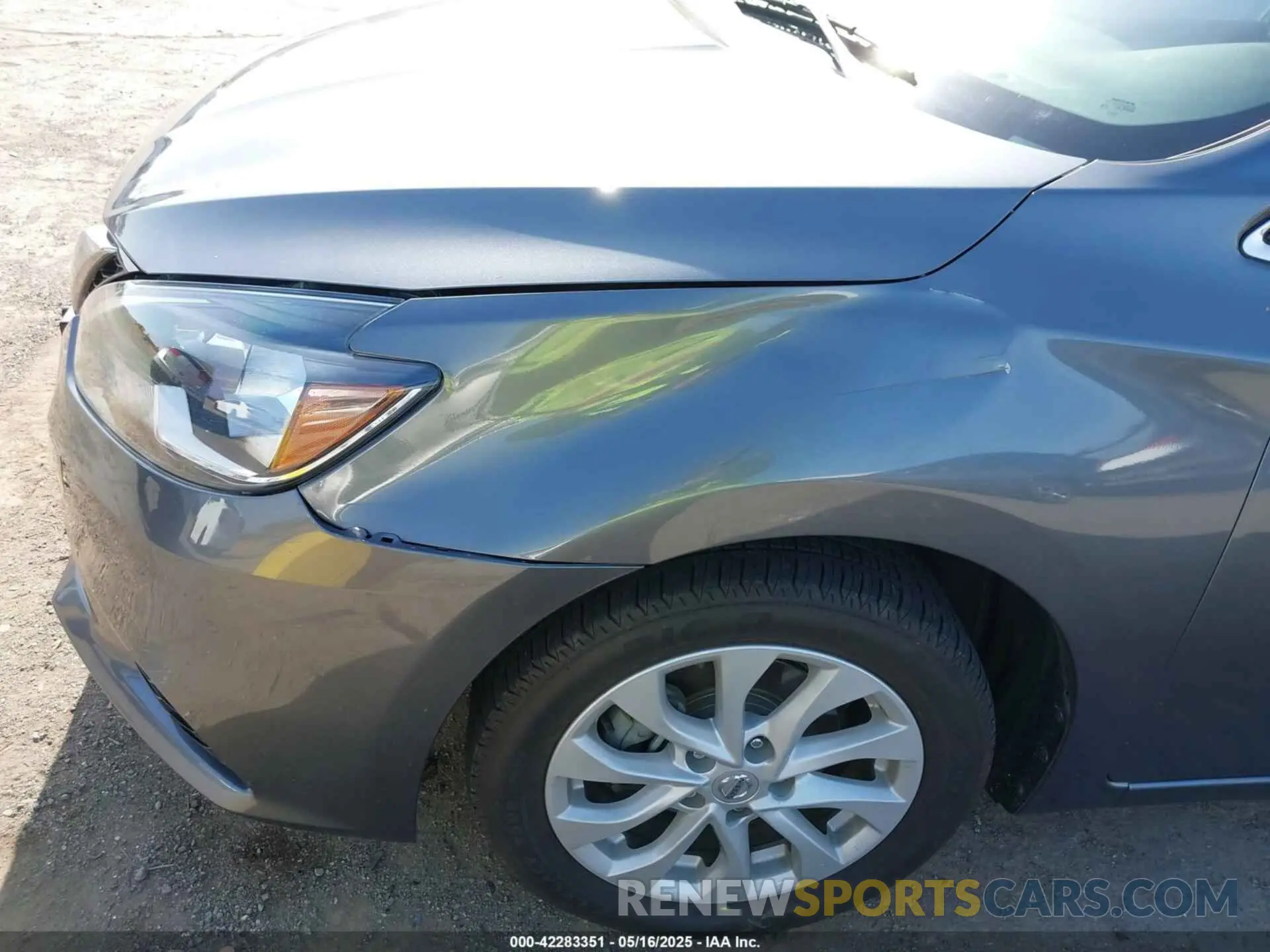 18 Photograph of a damaged car 3N1AB7AP0KL627261 NISSAN SENTRA 2019