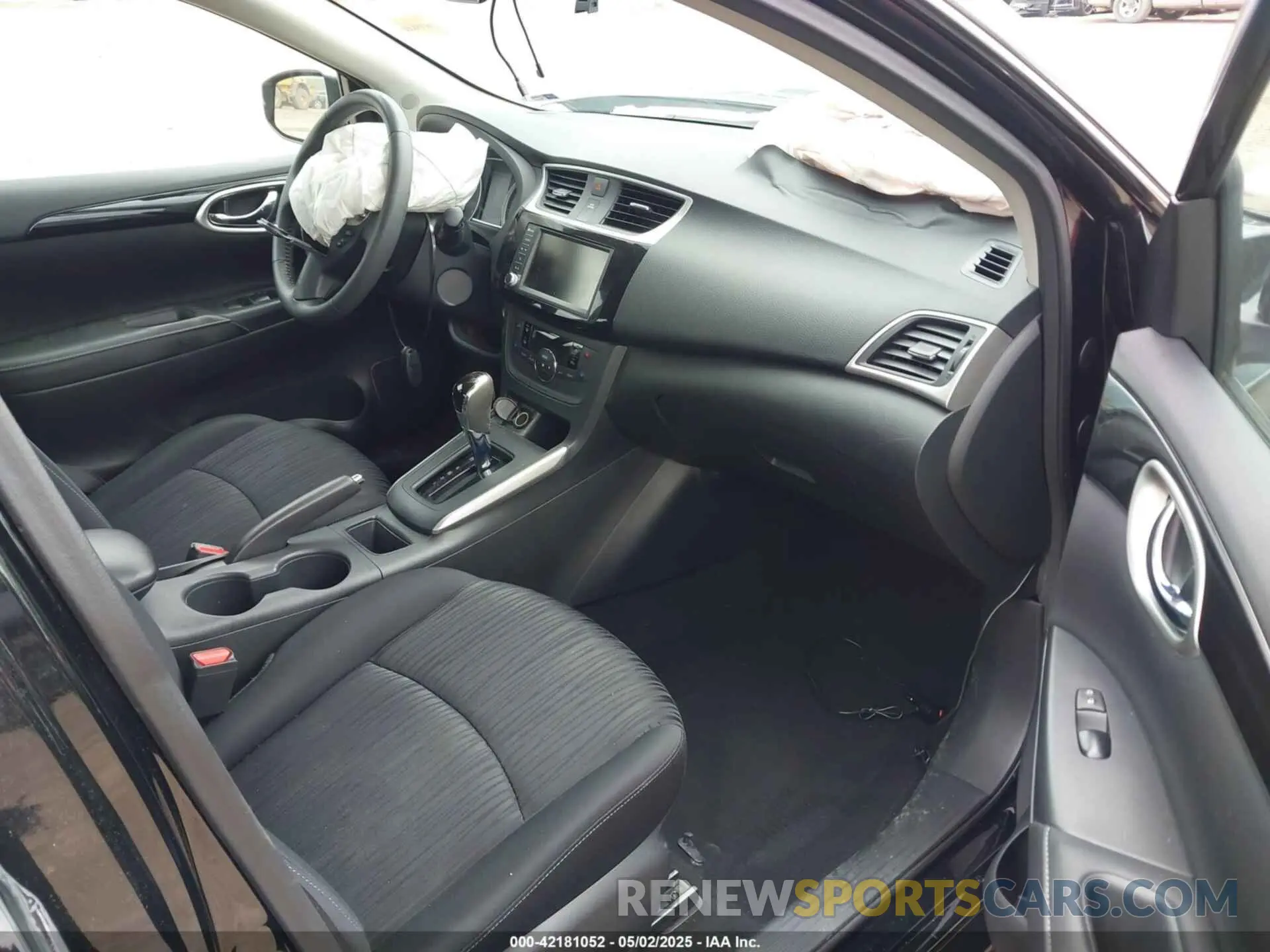 5 Photograph of a damaged car 3N1AB7AP0KY234914 NISSAN SENTRA 2019