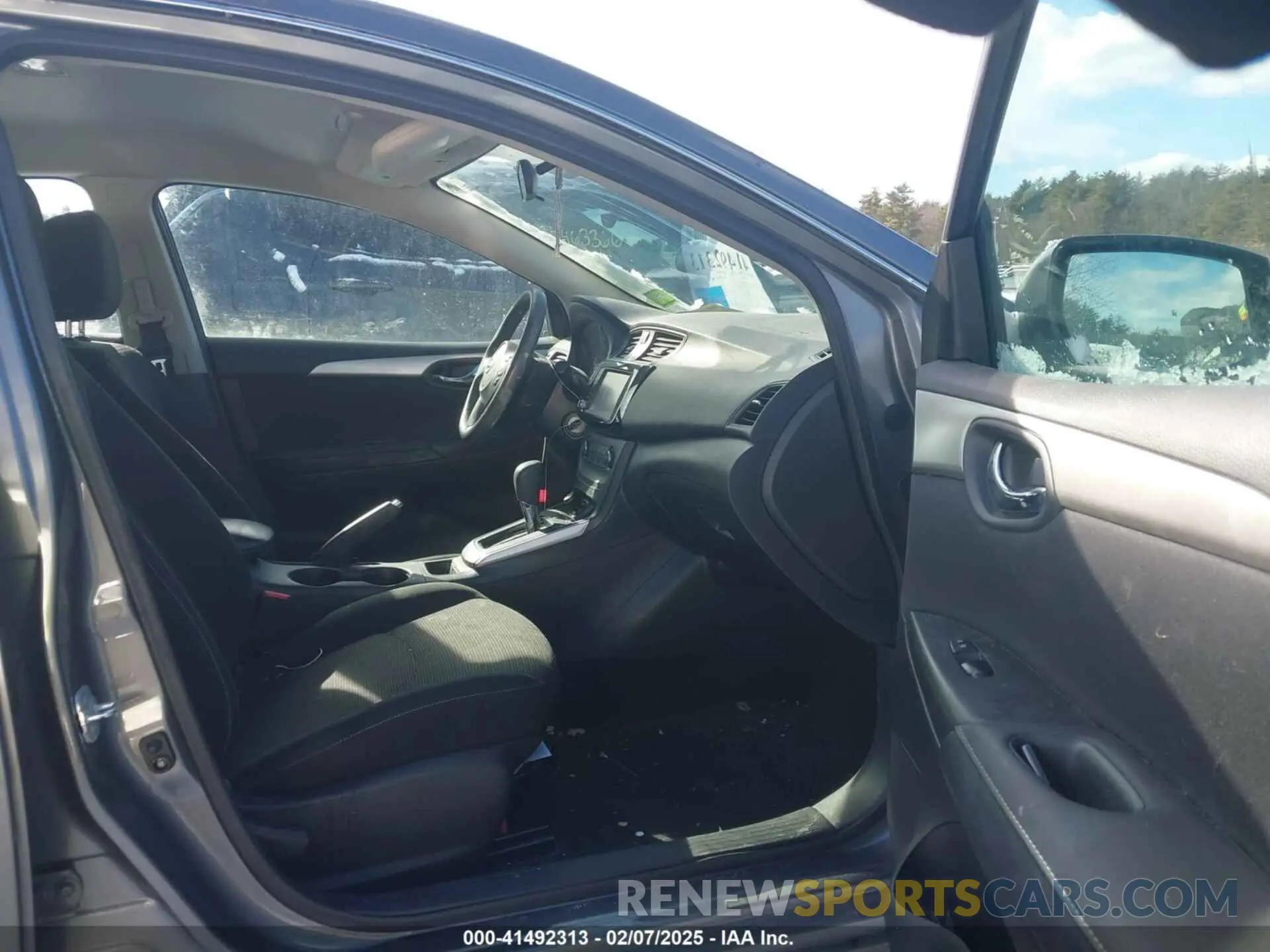 5 Photograph of a damaged car 3N1AB7AP0KY241667 NISSAN SENTRA 2019