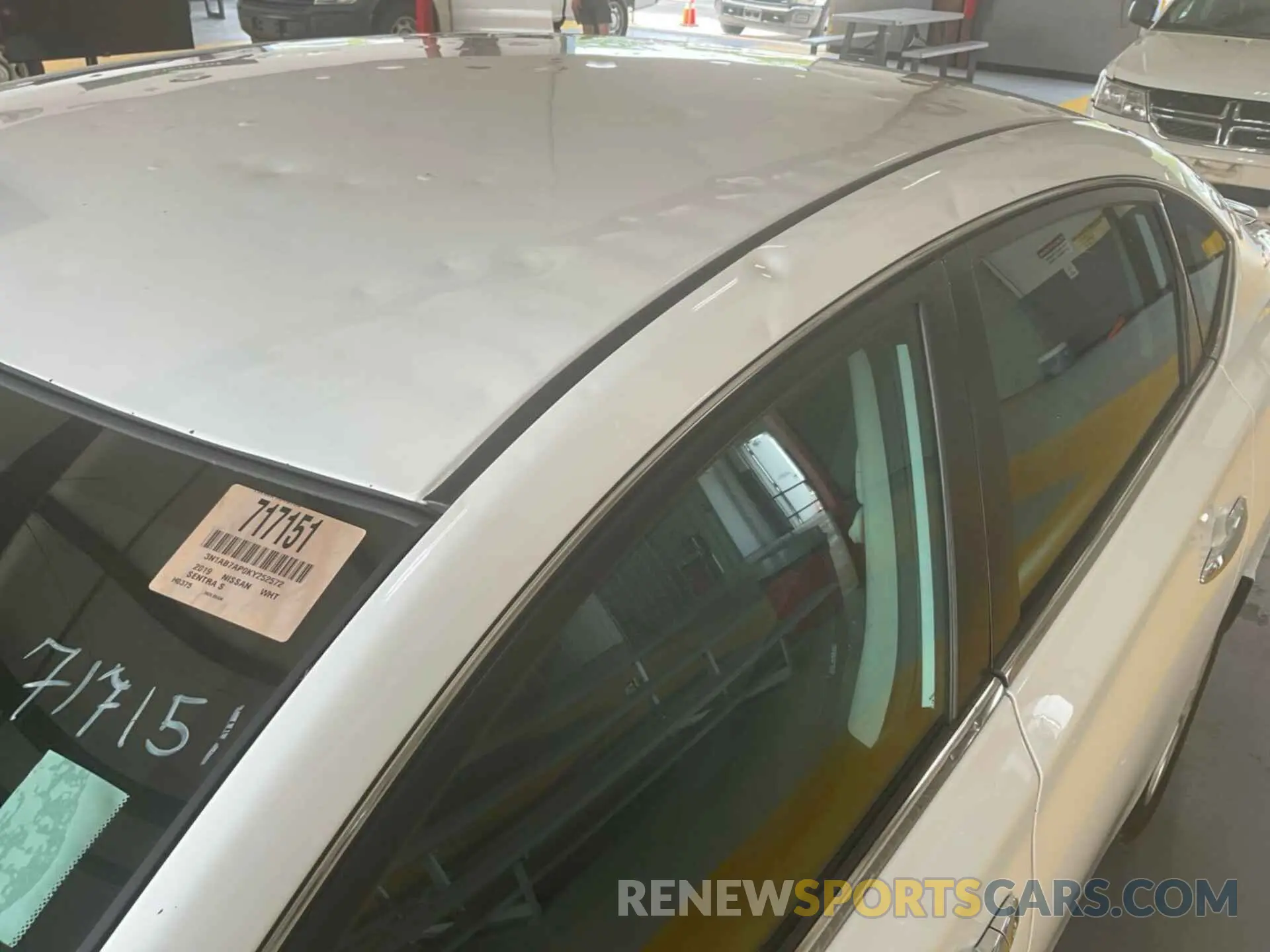 17 Photograph of a damaged car 3N1AB7AP0KY252572 NISSAN SENTRA 2019