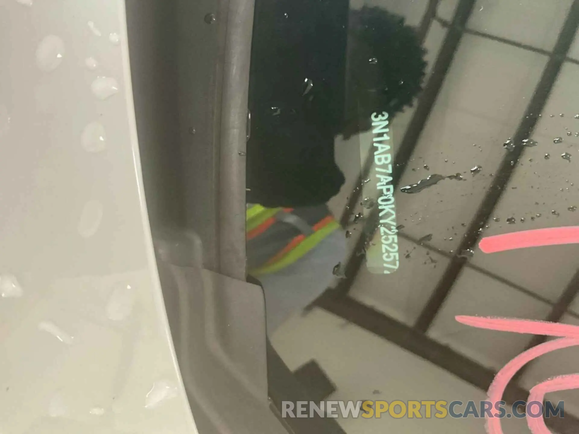 35 Photograph of a damaged car 3N1AB7AP0KY252572 NISSAN SENTRA 2019