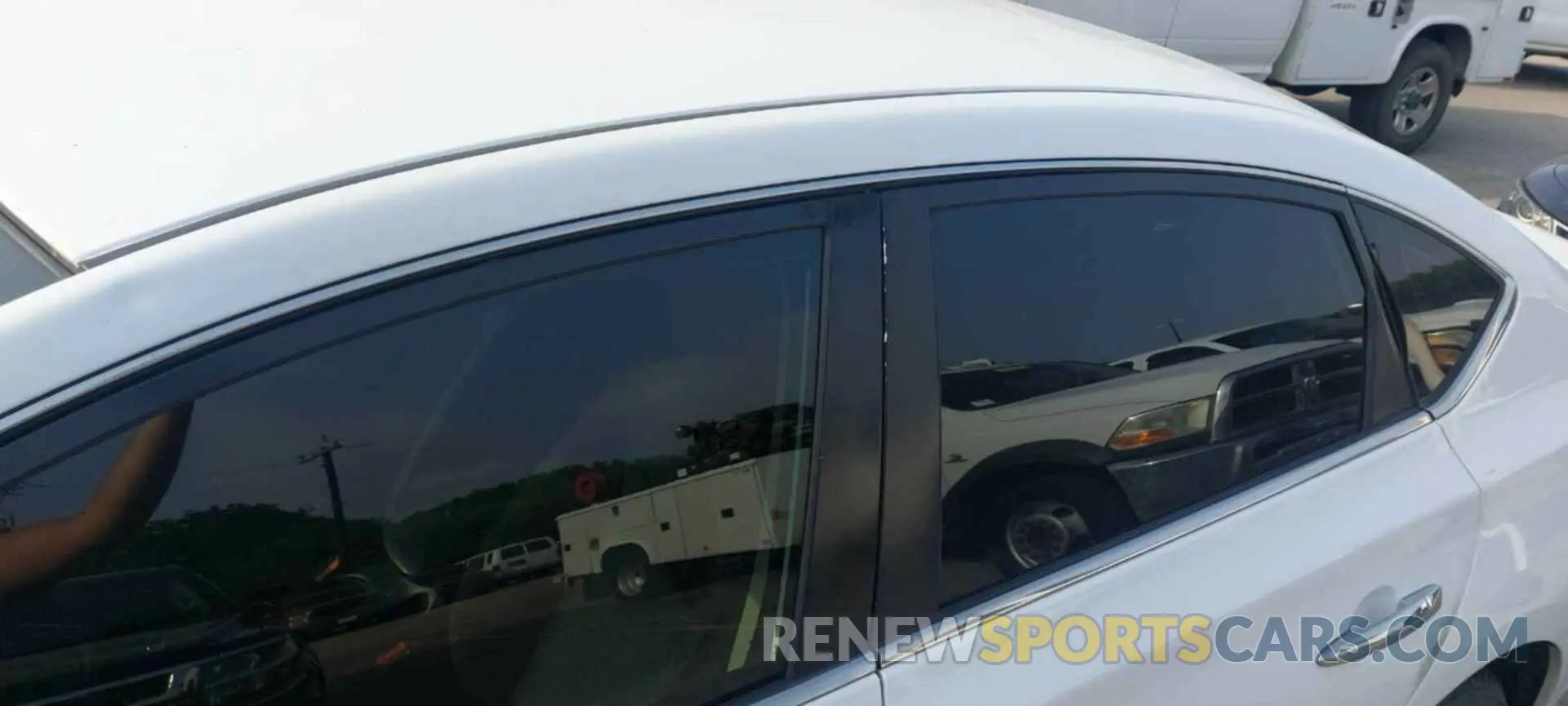 11 Photograph of a damaged car 3N1AB7AP0KY265886 NISSAN SENTRA 2019