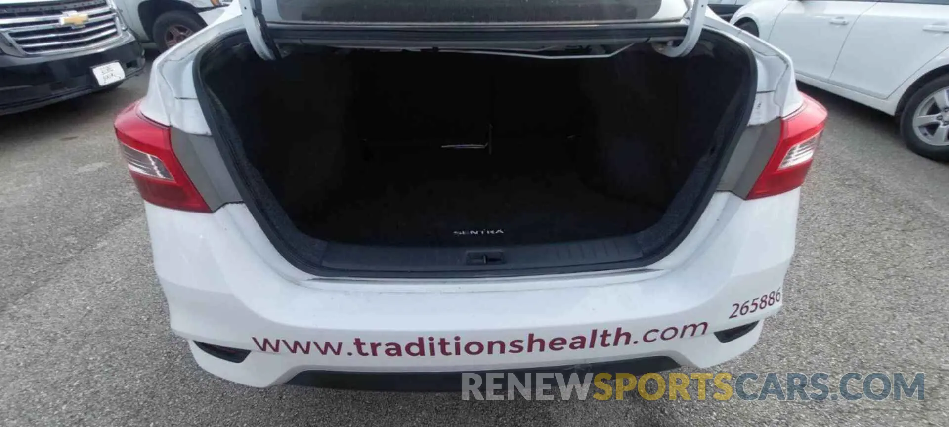 26 Photograph of a damaged car 3N1AB7AP0KY265886 NISSAN SENTRA 2019