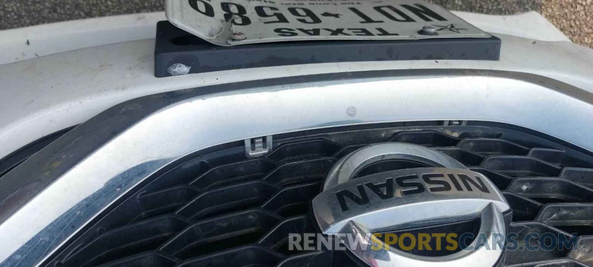 32 Photograph of a damaged car 3N1AB7AP0KY265886 NISSAN SENTRA 2019