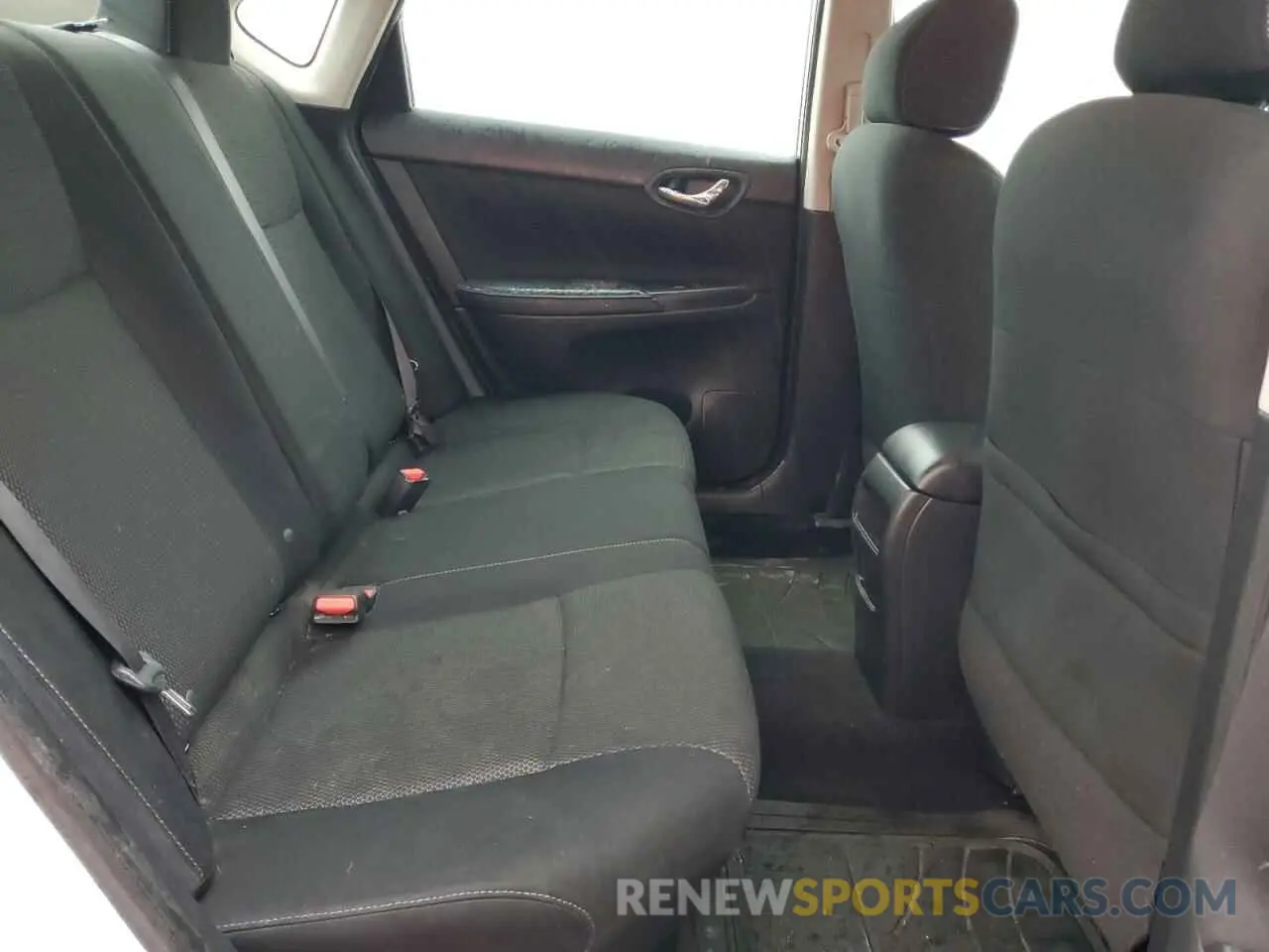 10 Photograph of a damaged car 3N1AB7AP0KY267525 NISSAN SENTRA 2019