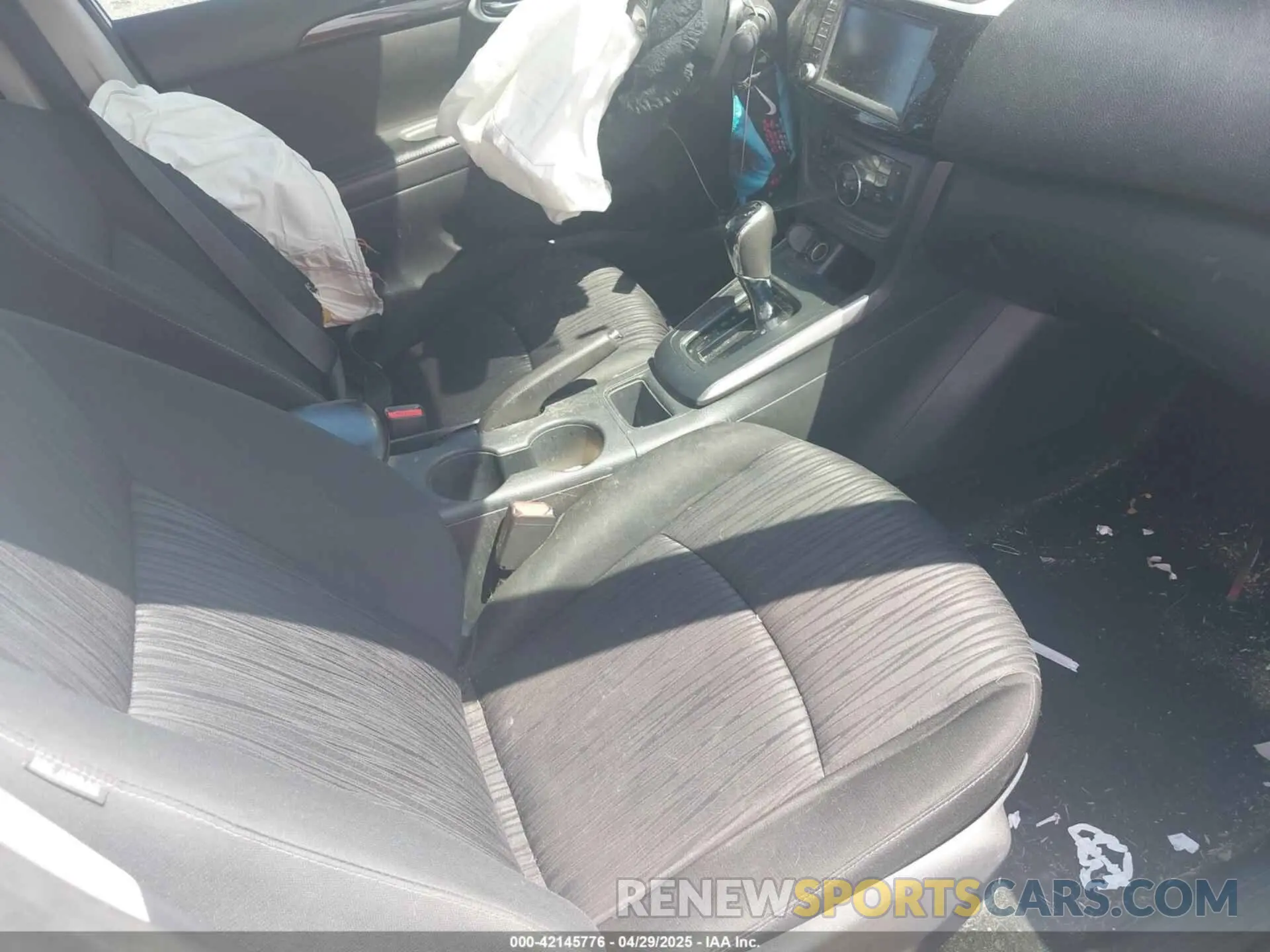 5 Photograph of a damaged car 3N1AB7AP0KY275656 NISSAN SENTRA 2019