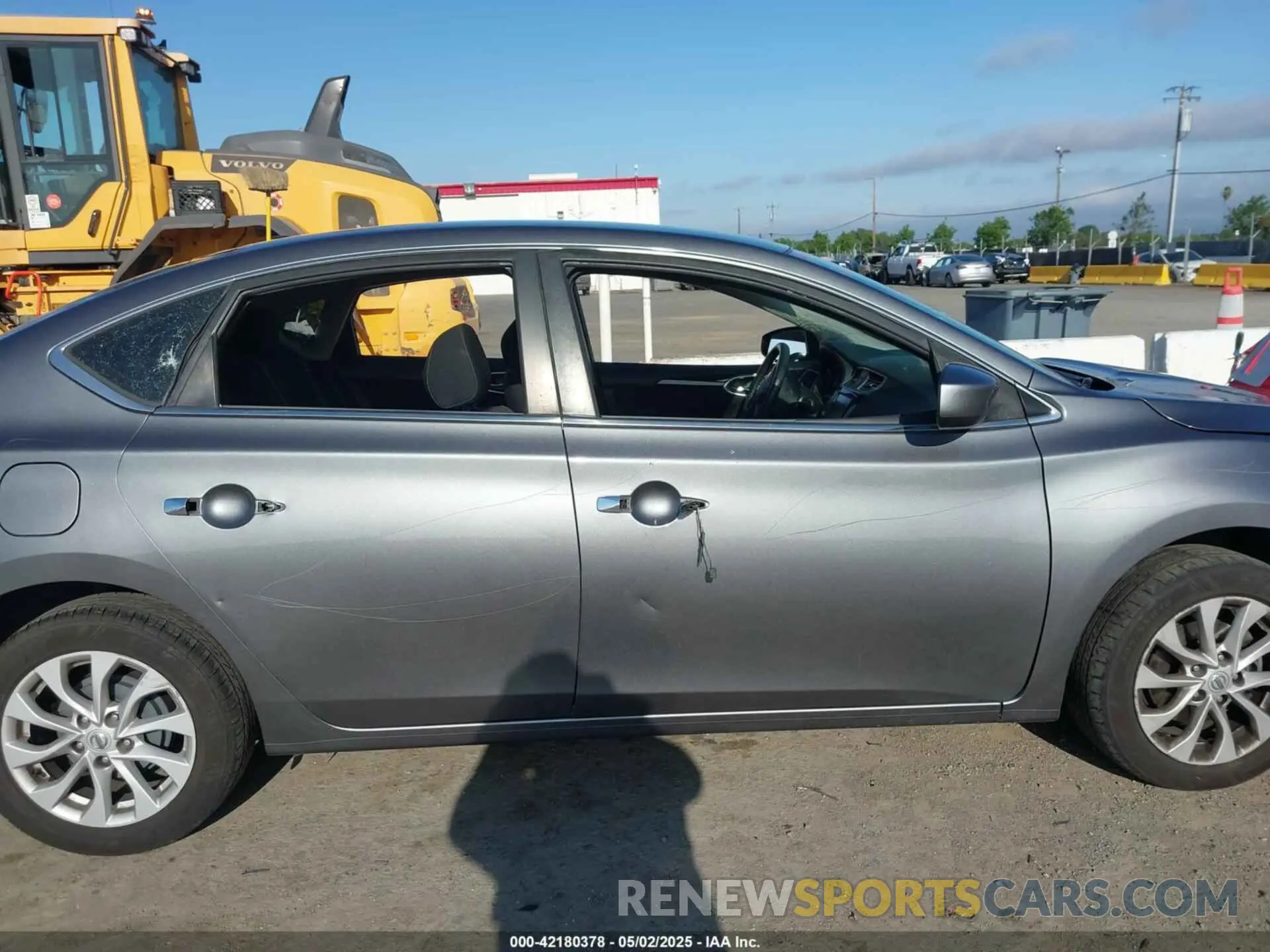 13 Photograph of a damaged car 3N1AB7AP0KY283319 NISSAN SENTRA 2019