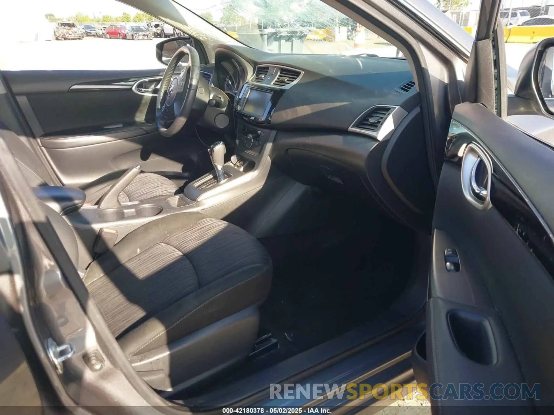 5 Photograph of a damaged car 3N1AB7AP0KY283319 NISSAN SENTRA 2019