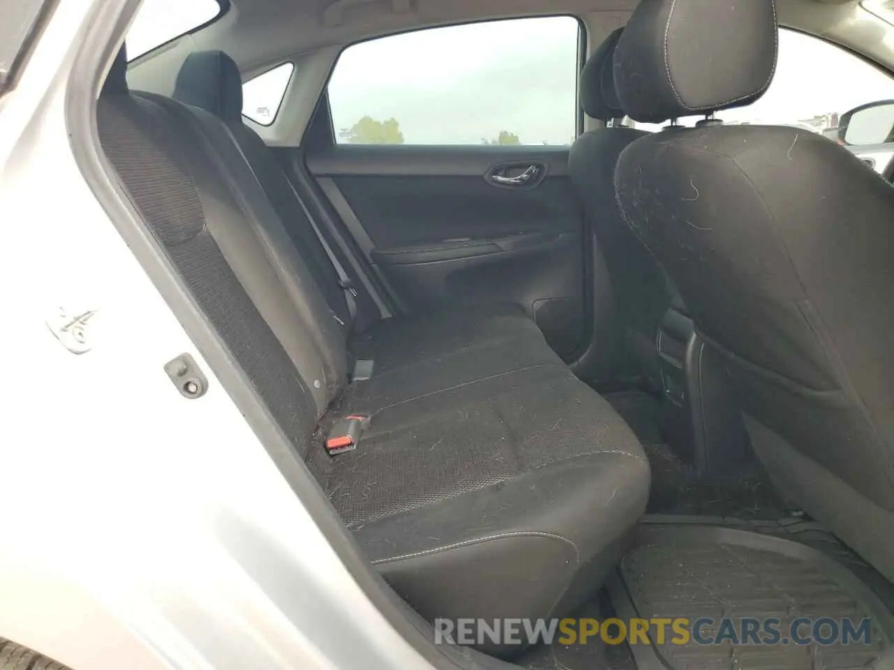 10 Photograph of a damaged car 3N1AB7AP0KY290724 NISSAN SENTRA 2019
