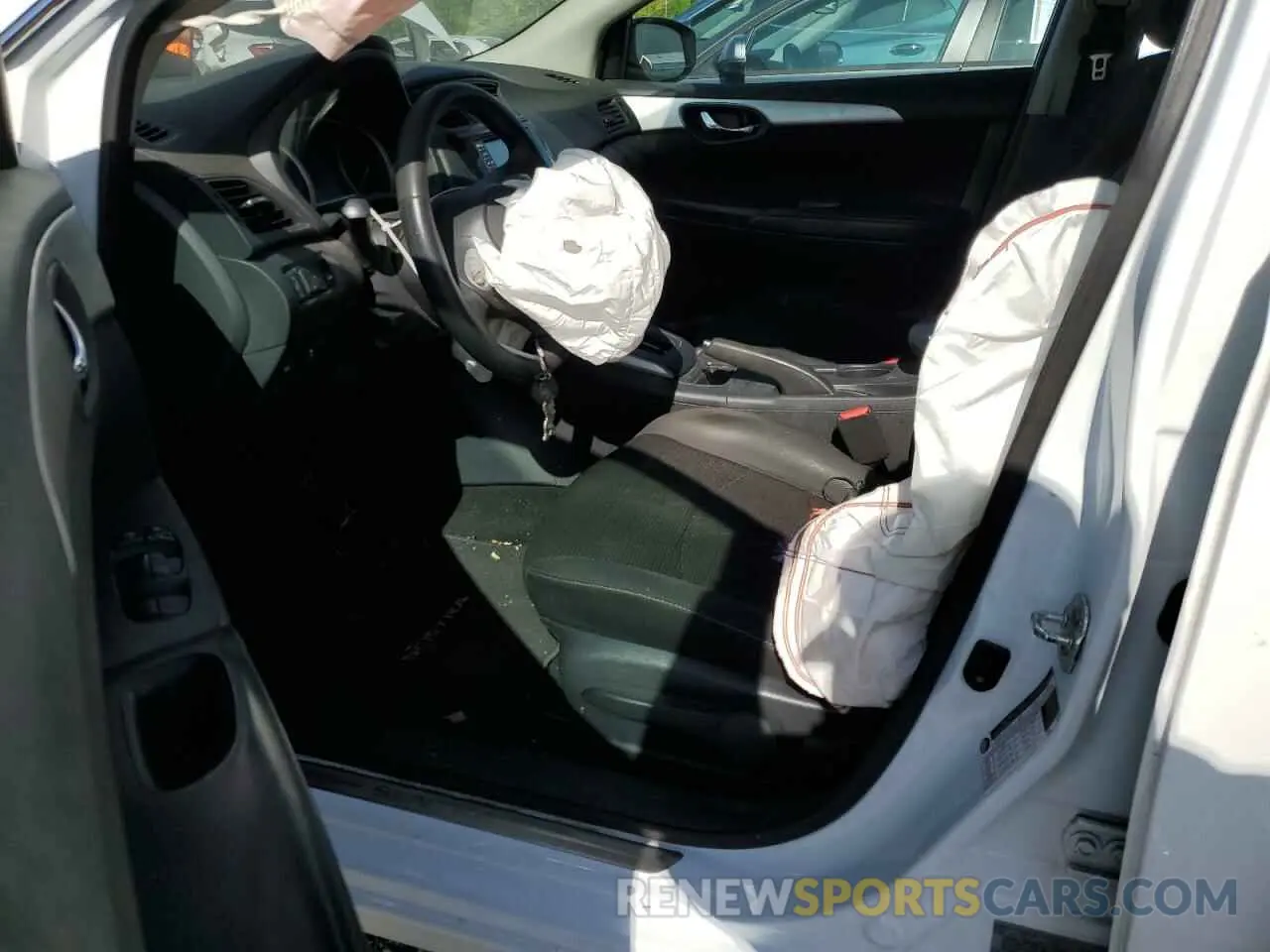 7 Photograph of a damaged car 3N1AB7AP0KY302791 NISSAN SENTRA 2019