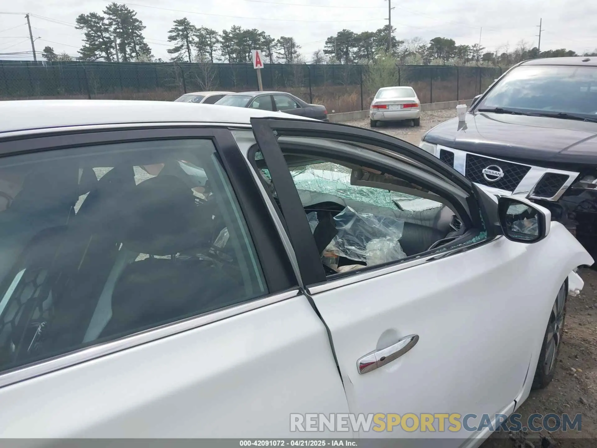 21 Photograph of a damaged car 3N1AB7AP0KY317713 NISSAN SENTRA 2019