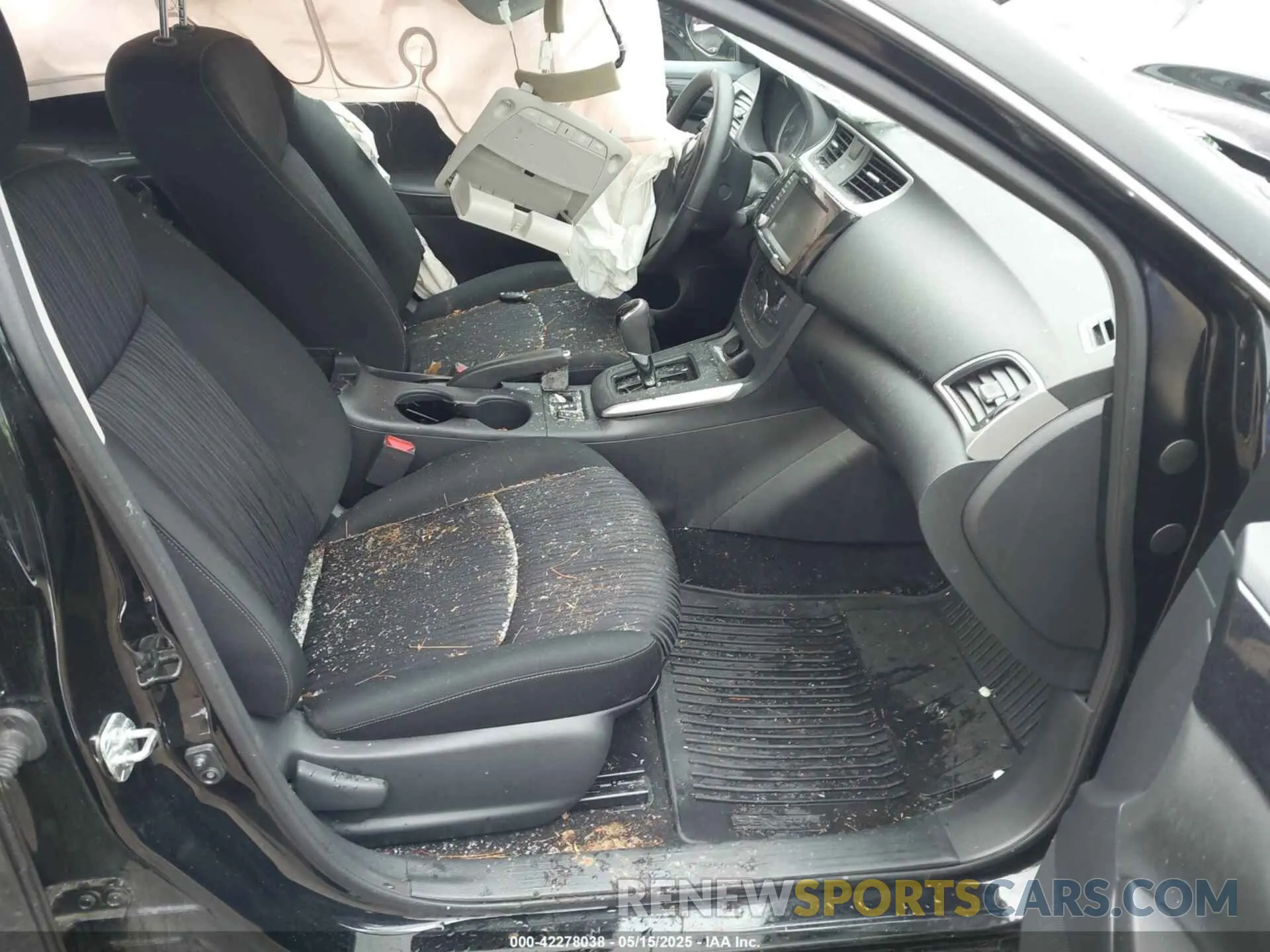 5 Photograph of a damaged car 3N1AB7AP0KY317744 NISSAN SENTRA 2019