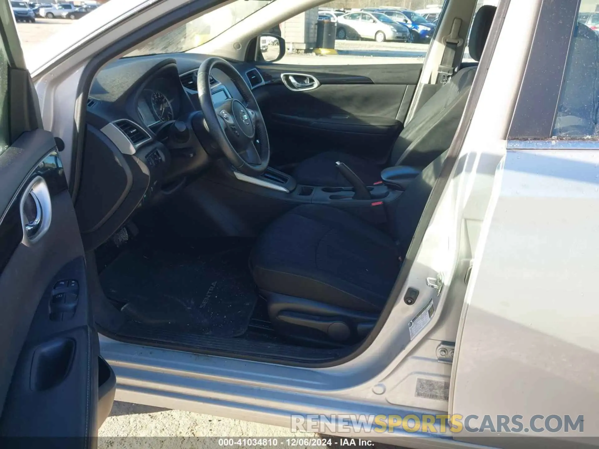 5 Photograph of a damaged car 3N1AB7AP0KY328825 NISSAN SENTRA 2019