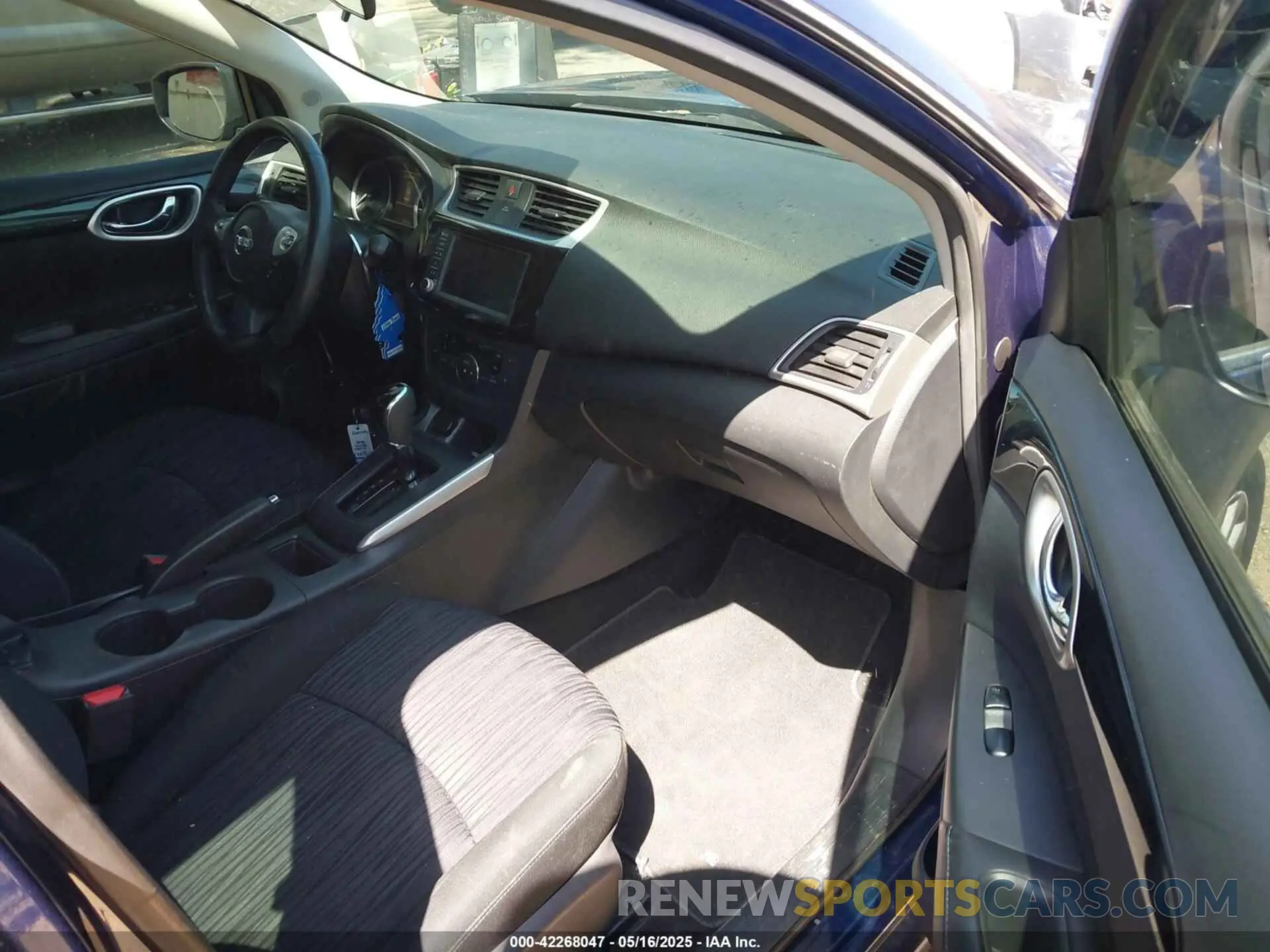 5 Photograph of a damaged car 3N1AB7AP0KY337816 NISSAN SENTRA 2019