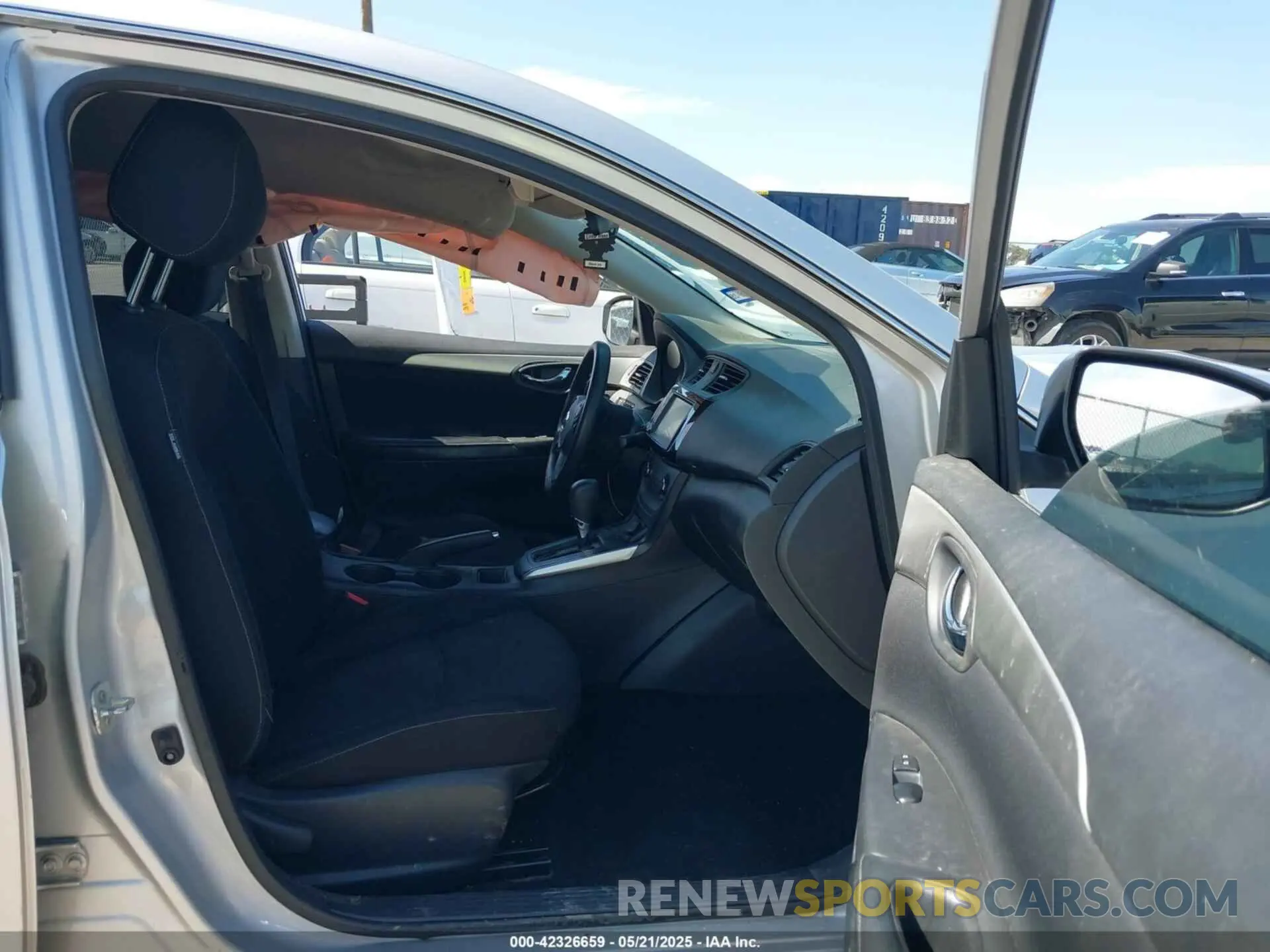 5 Photograph of a damaged car 3N1AB7AP0KY354101 NISSAN SENTRA 2019
