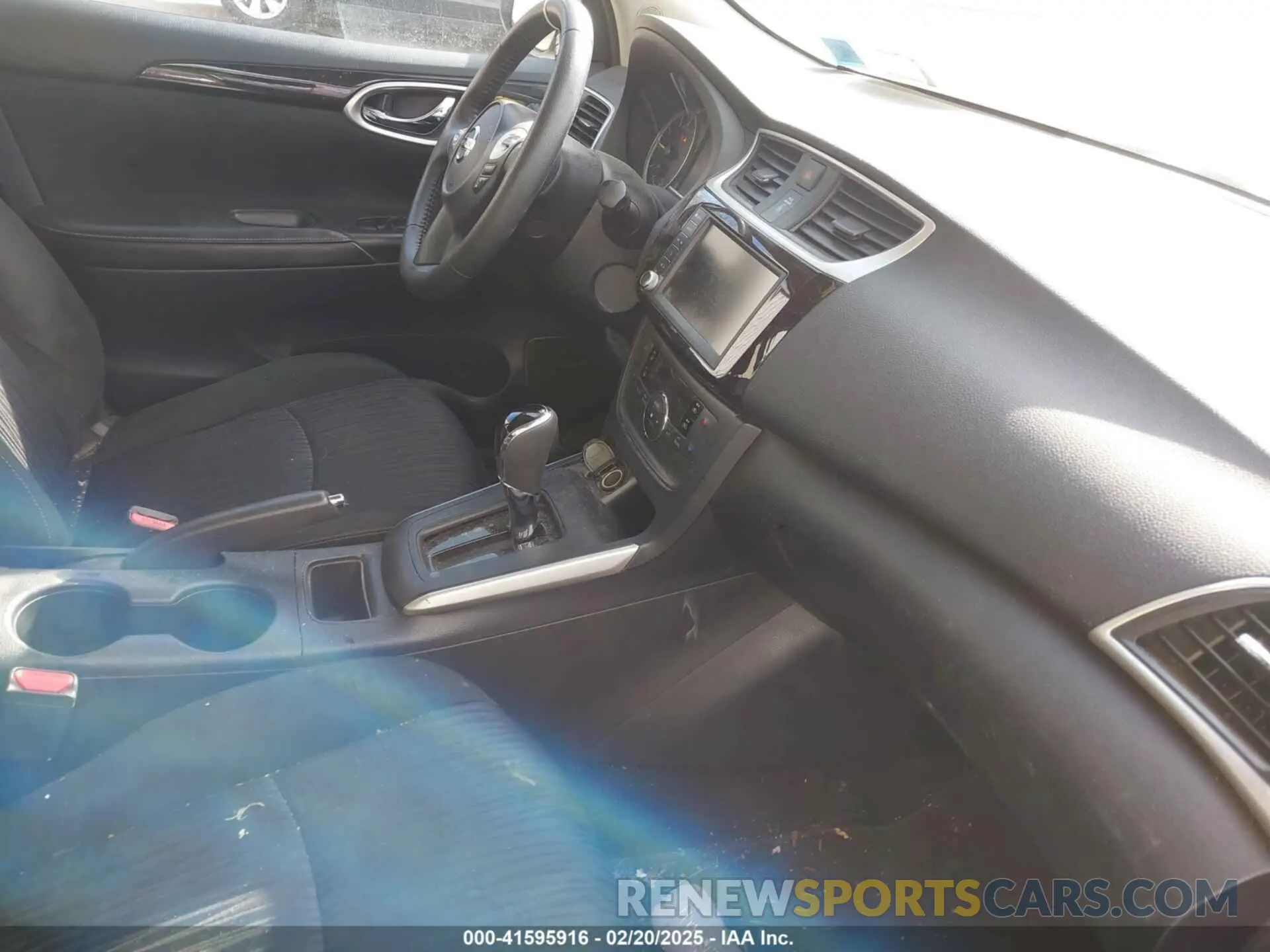 5 Photograph of a damaged car 3N1AB7AP0KY356477 NISSAN SENTRA 2019