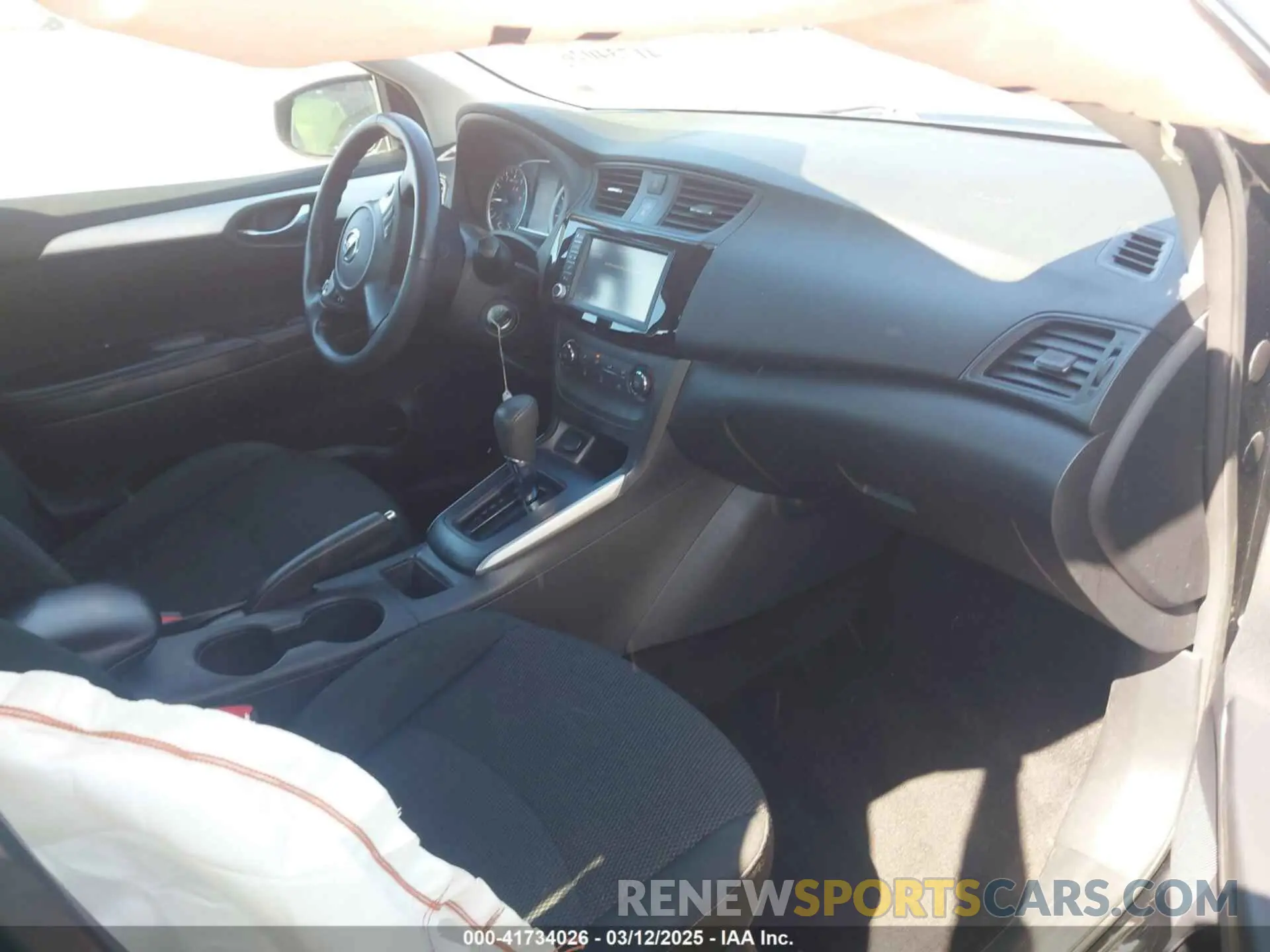 5 Photograph of a damaged car 3N1AB7AP0KY369892 NISSAN SENTRA 2019