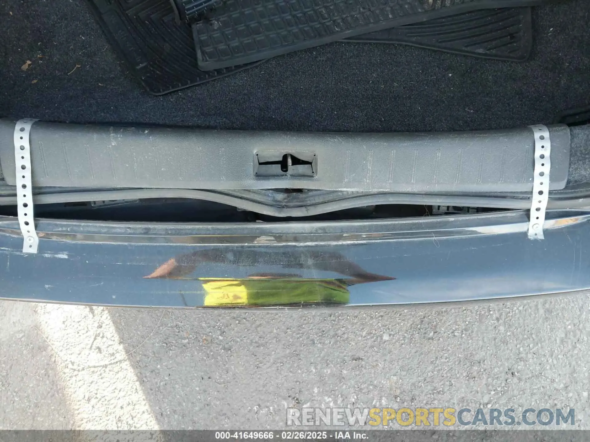17 Photograph of a damaged car 3N1AB7AP0KY373618 NISSAN SENTRA 2019