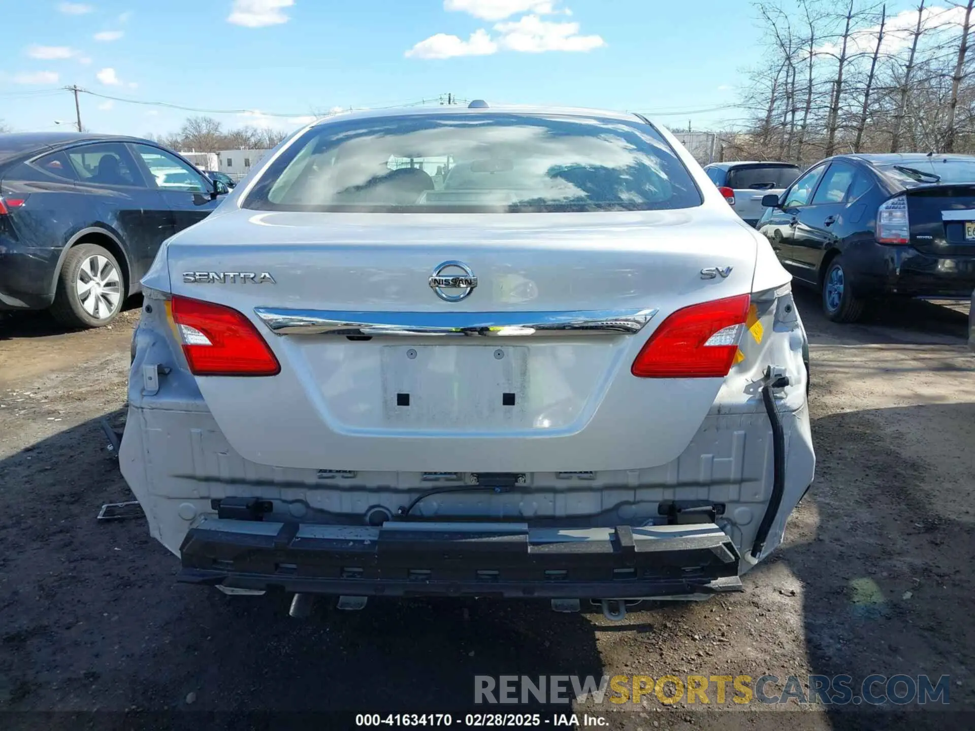16 Photograph of a damaged car 3N1AB7AP0KY378009 NISSAN SENTRA 2019
