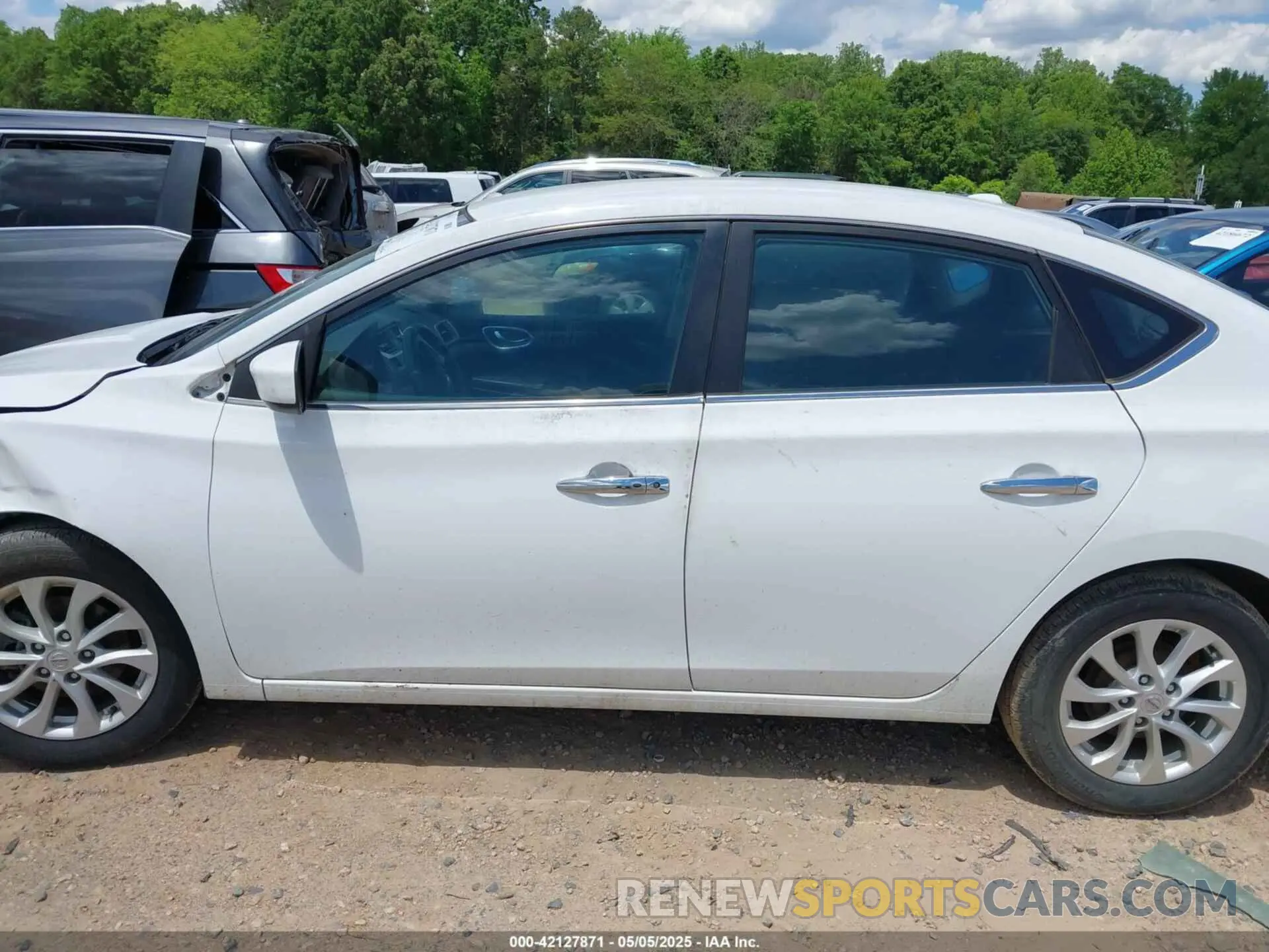 14 Photograph of a damaged car 3N1AB7AP0KY378544 NISSAN SENTRA 2019