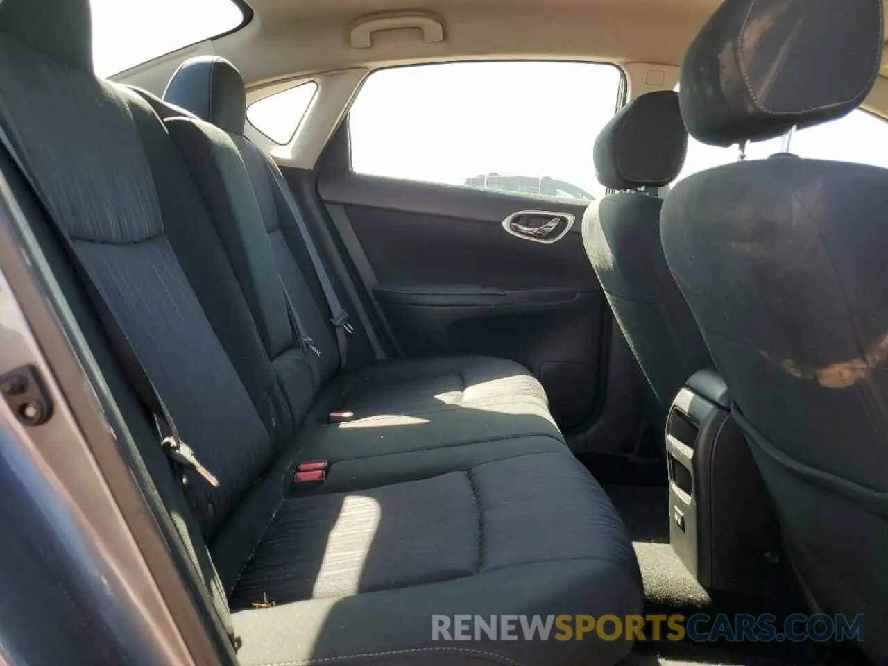 10 Photograph of a damaged car 3N1AB7AP0KY397014 NISSAN SENTRA 2019