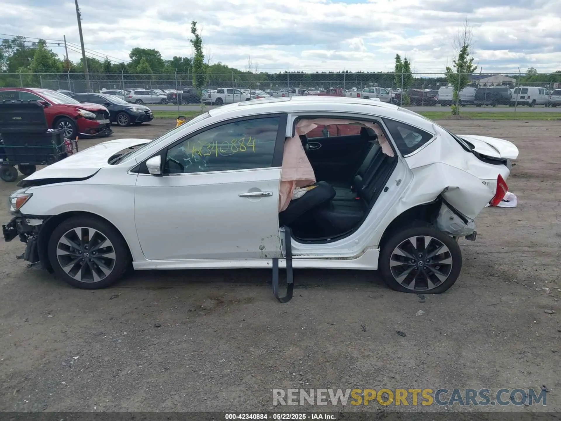 15 Photograph of a damaged car 3N1AB7AP0KY405287 NISSAN SENTRA 2019