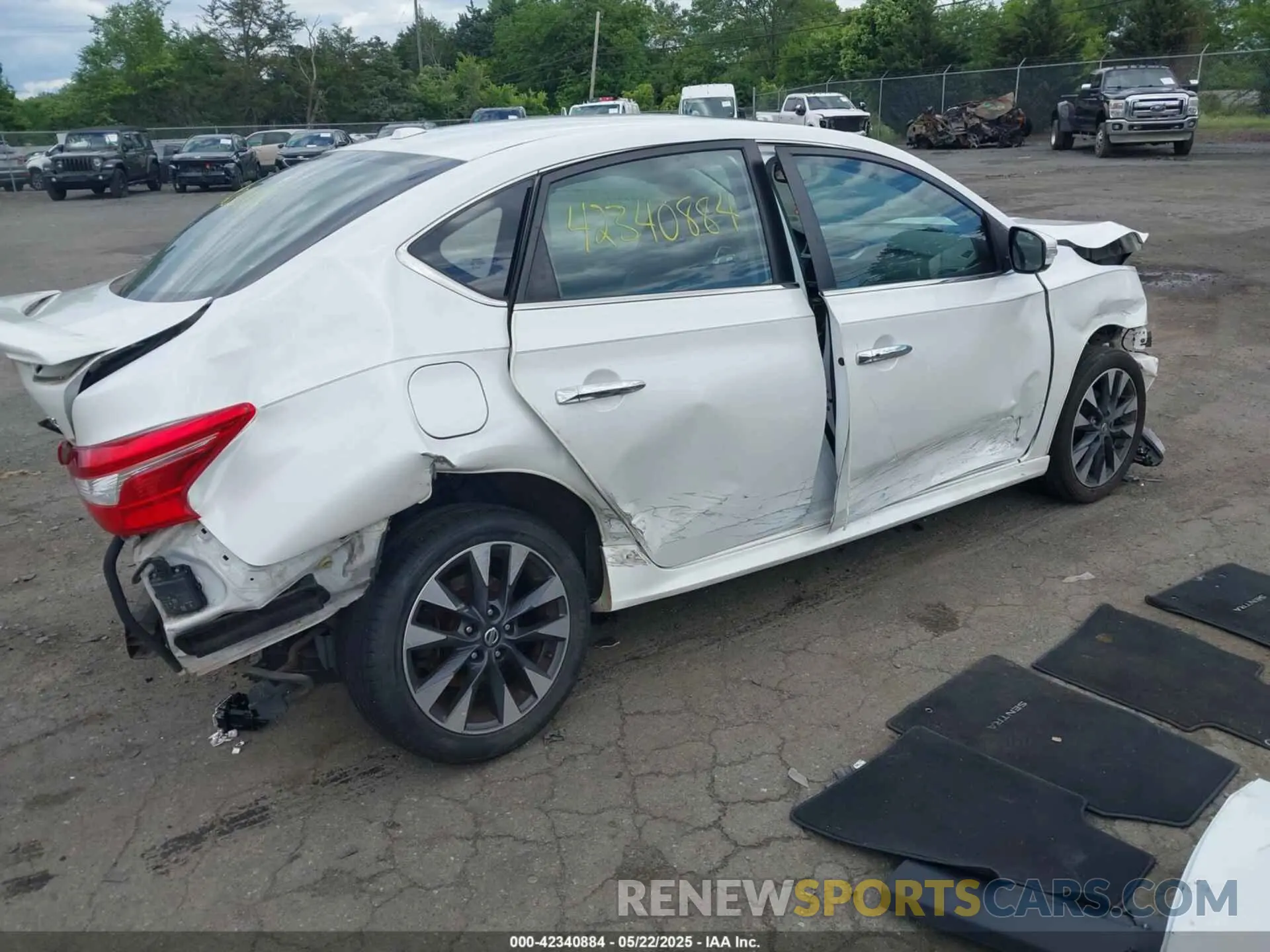 4 Photograph of a damaged car 3N1AB7AP0KY405287 NISSAN SENTRA 2019