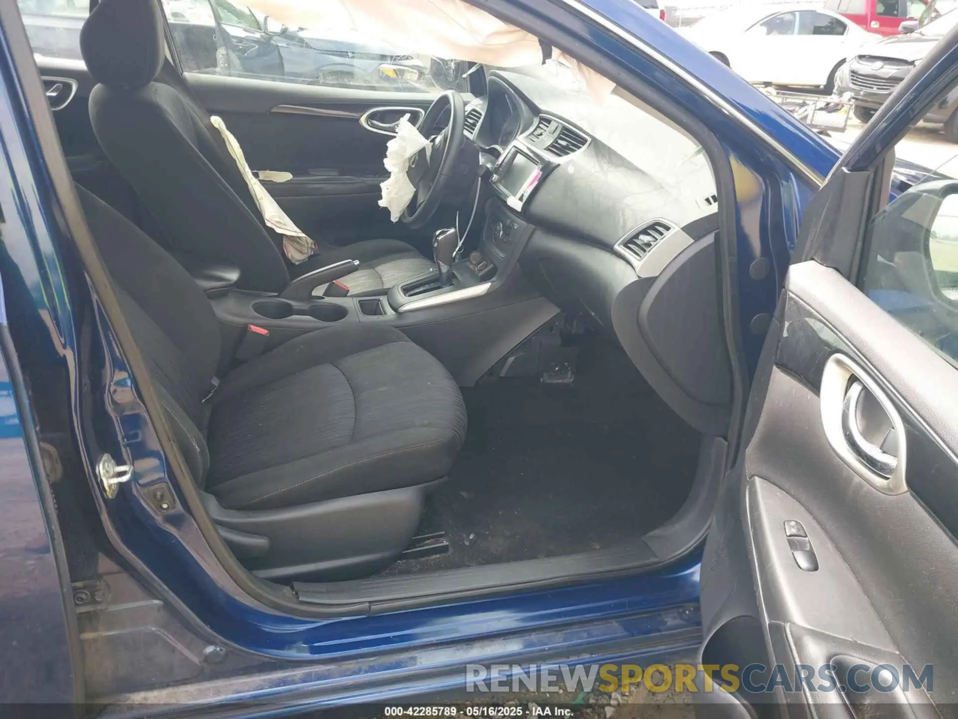 5 Photograph of a damaged car 3N1AB7AP0KY431422 NISSAN SENTRA 2019