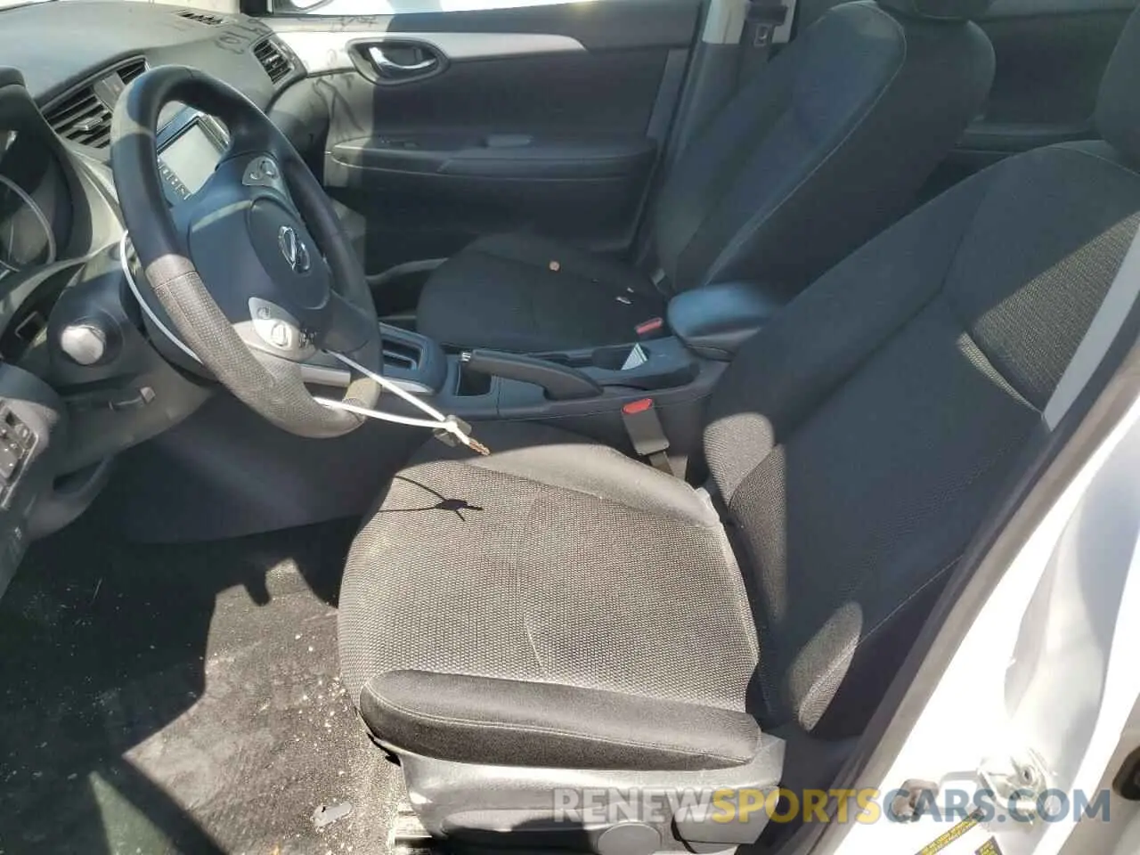 7 Photograph of a damaged car 3N1AB7AP0KY457387 NISSAN SENTRA 2019