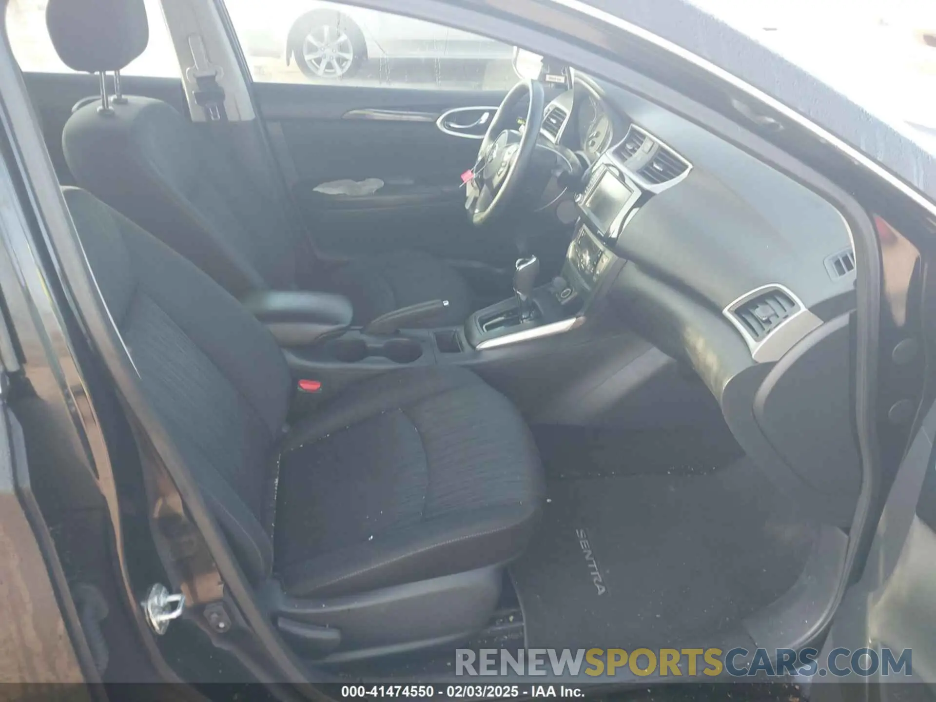 5 Photograph of a damaged car 3N1AB7AP1KL611912 NISSAN SENTRA 2019