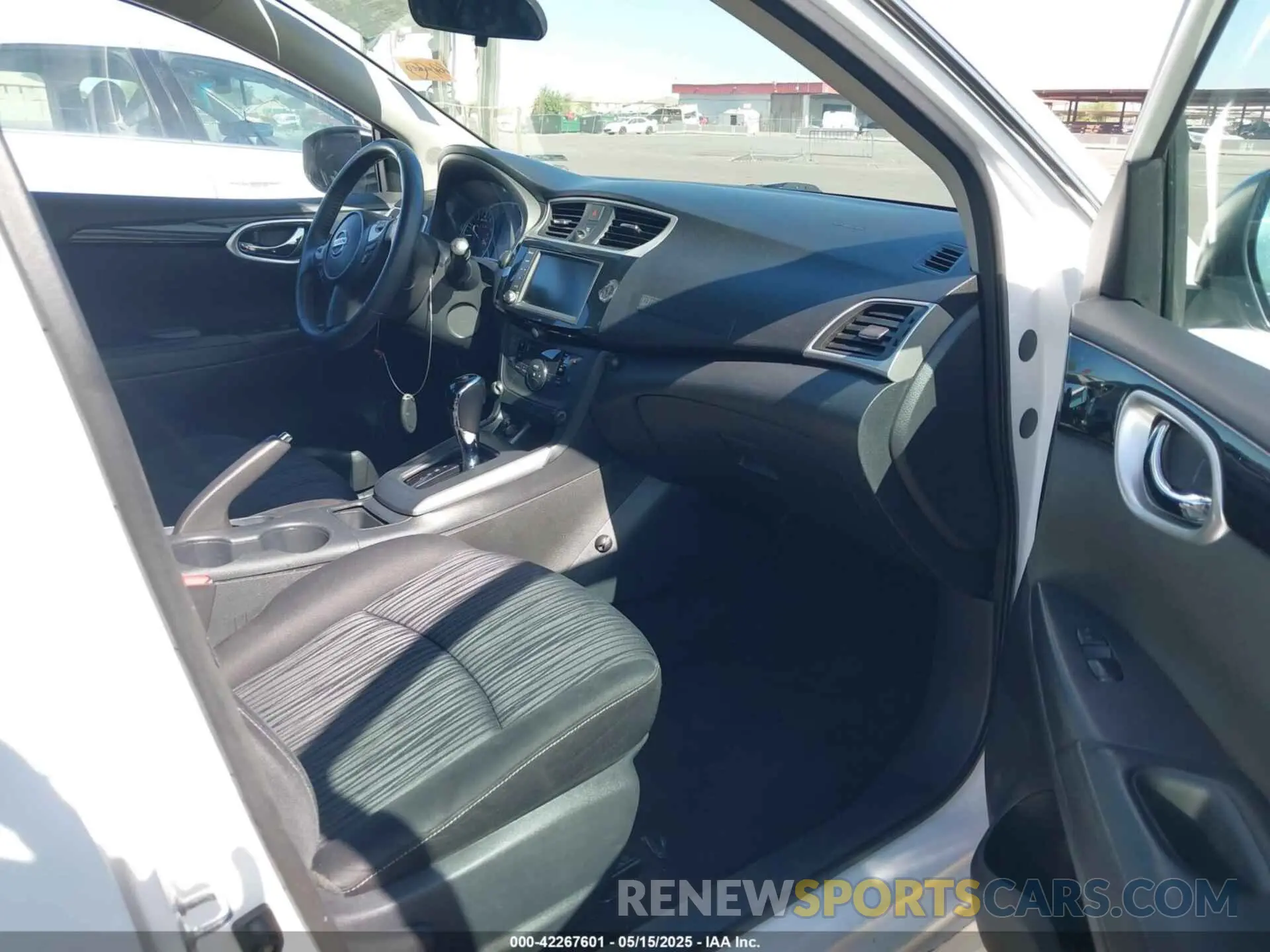 5 Photograph of a damaged car 3N1AB7AP1KL613014 NISSAN SENTRA 2019