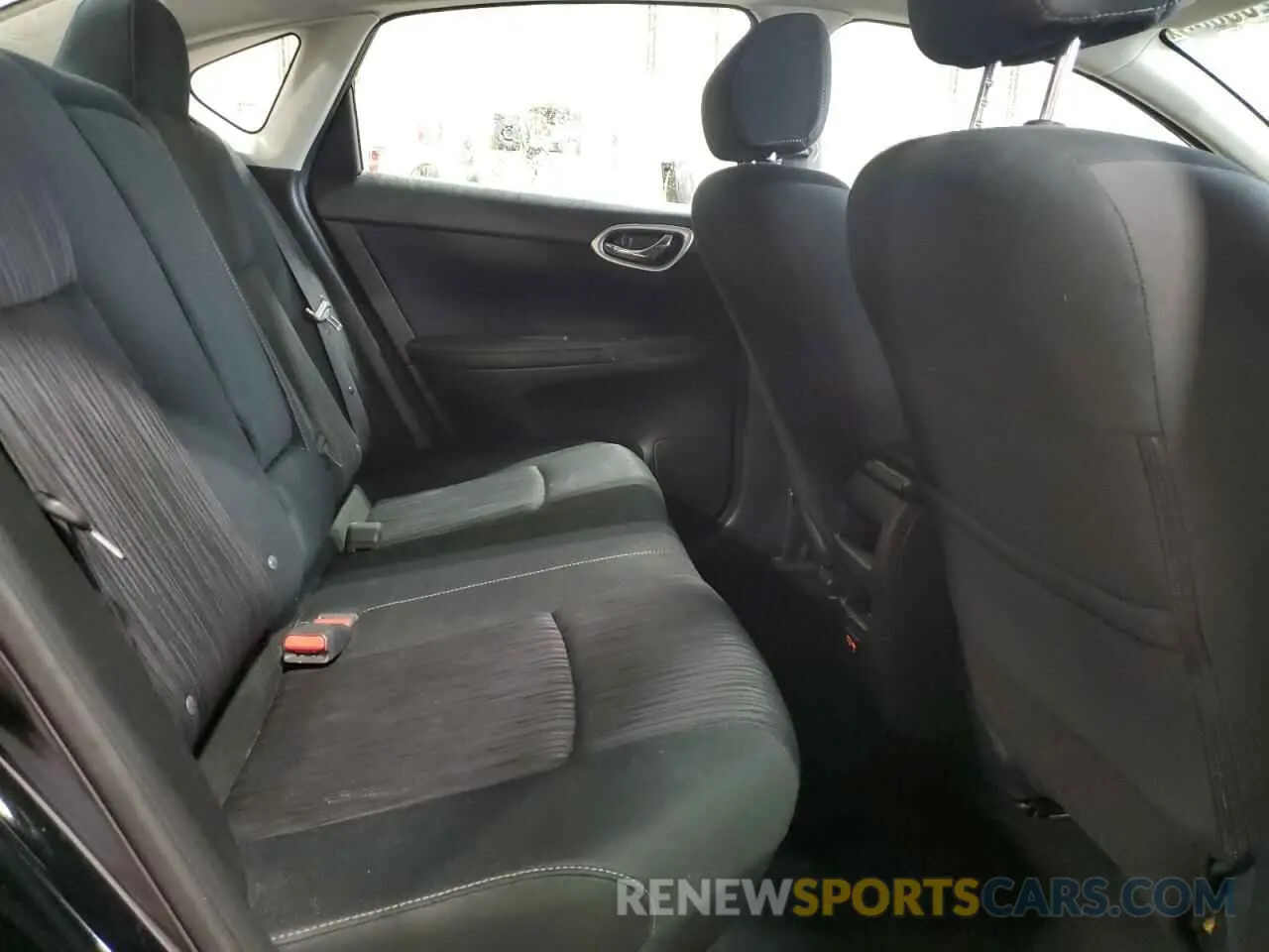 10 Photograph of a damaged car 3N1AB7AP1KL625583 NISSAN SENTRA 2019