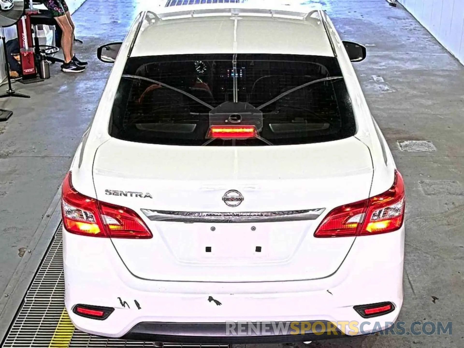 10 Photograph of a damaged car 3N1AB7AP1KY206782 NISSAN SENTRA 2019