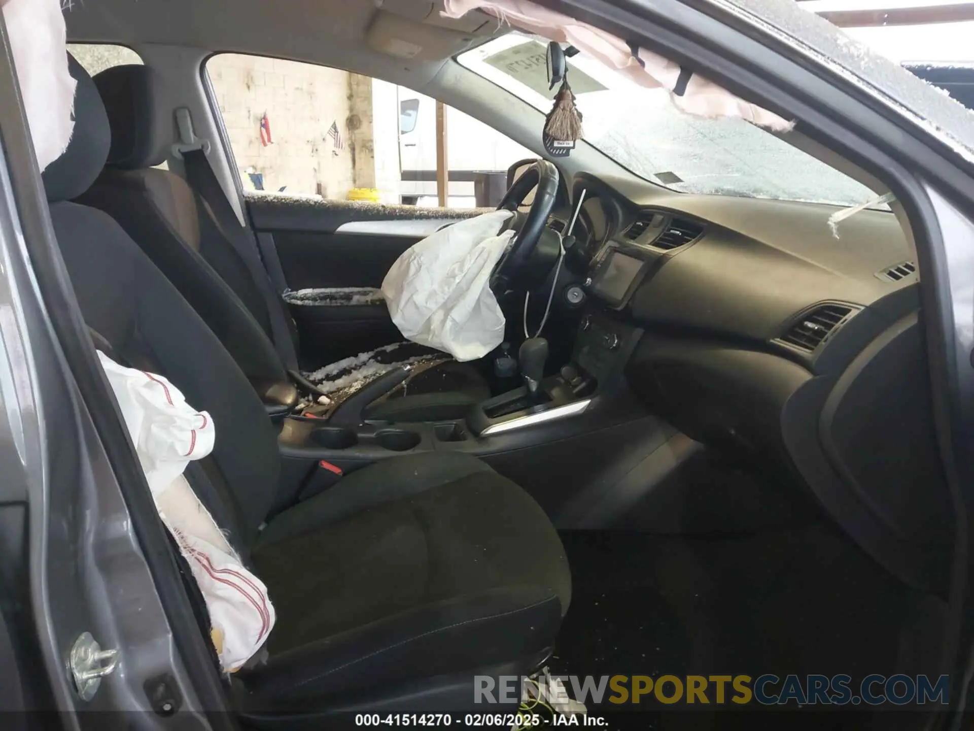 5 Photograph of a damaged car 3N1AB7AP1KY215871 NISSAN SENTRA 2019