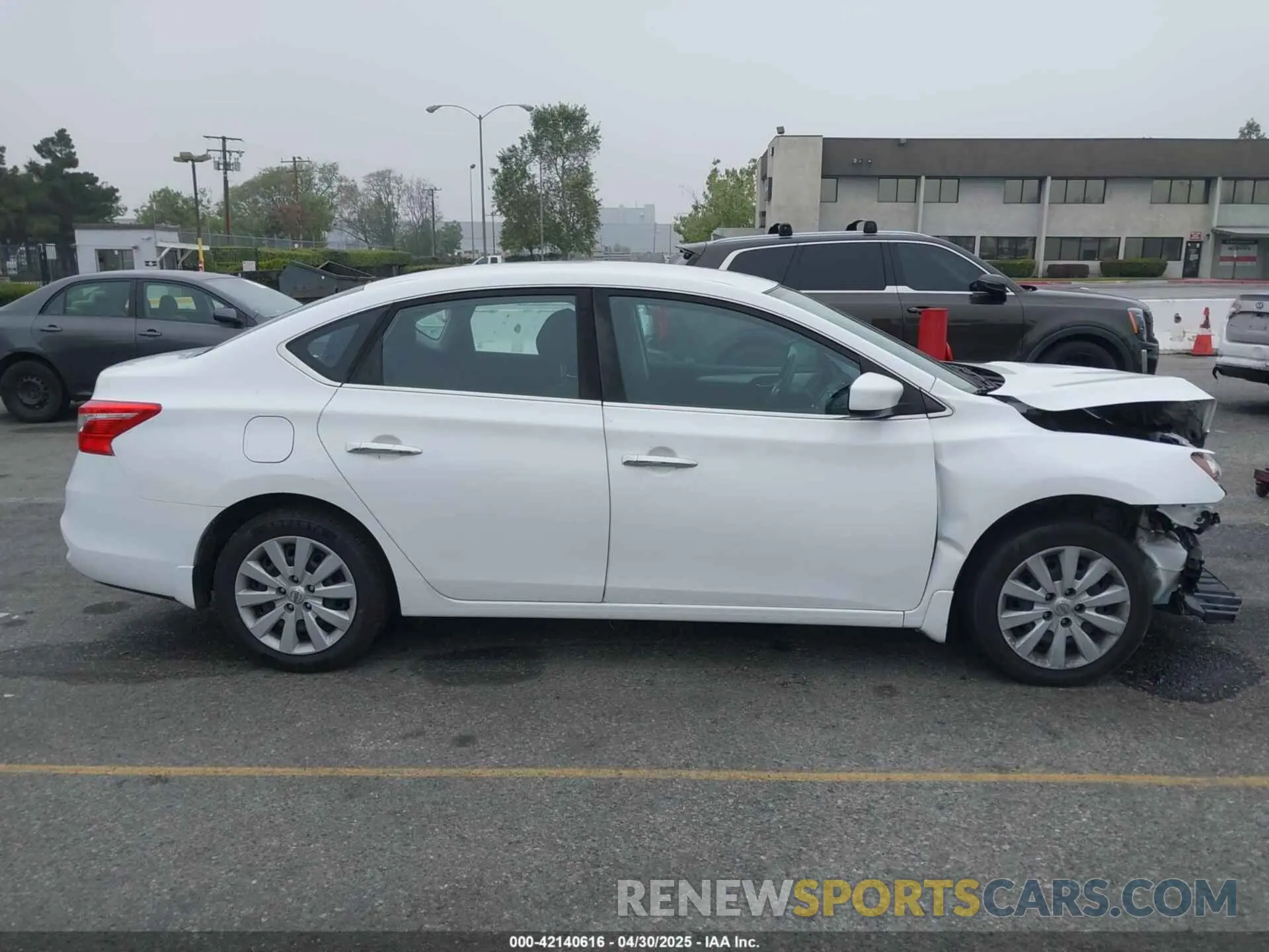 14 Photograph of a damaged car 3N1AB7AP1KY232900 NISSAN SENTRA 2019
