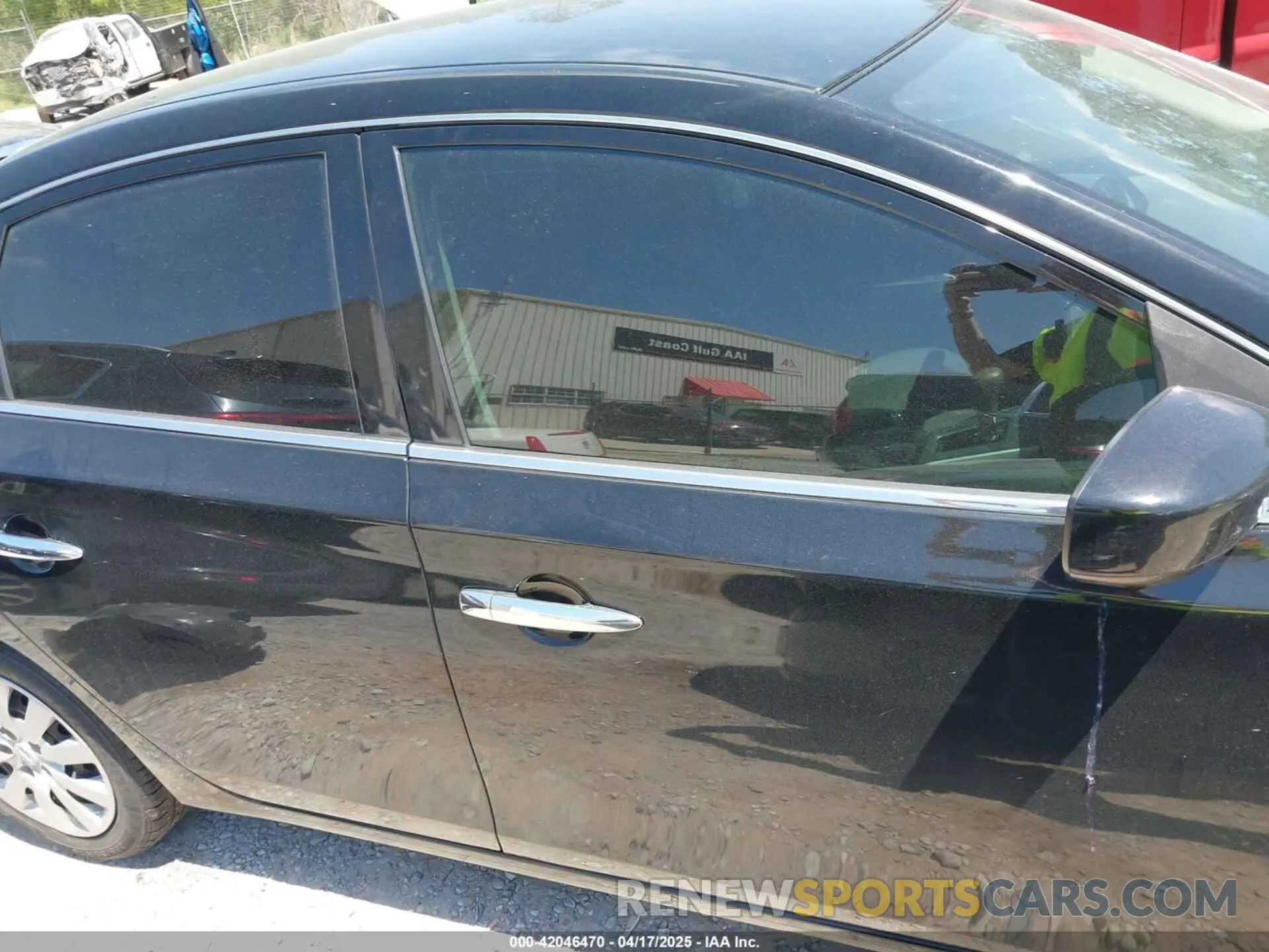 13 Photograph of a damaged car 3N1AB7AP1KY252757 NISSAN SENTRA 2019