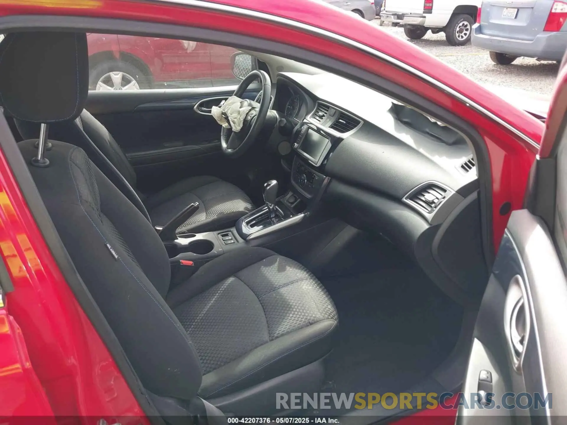 5 Photograph of a damaged car 3N1AB7AP1KY275973 NISSAN SENTRA 2019